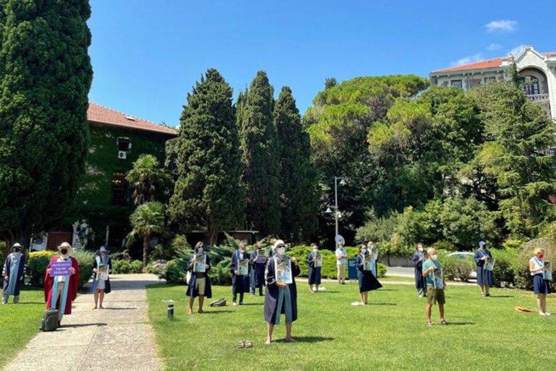 Boğaziçi Üniversitesi Akademisyenleri