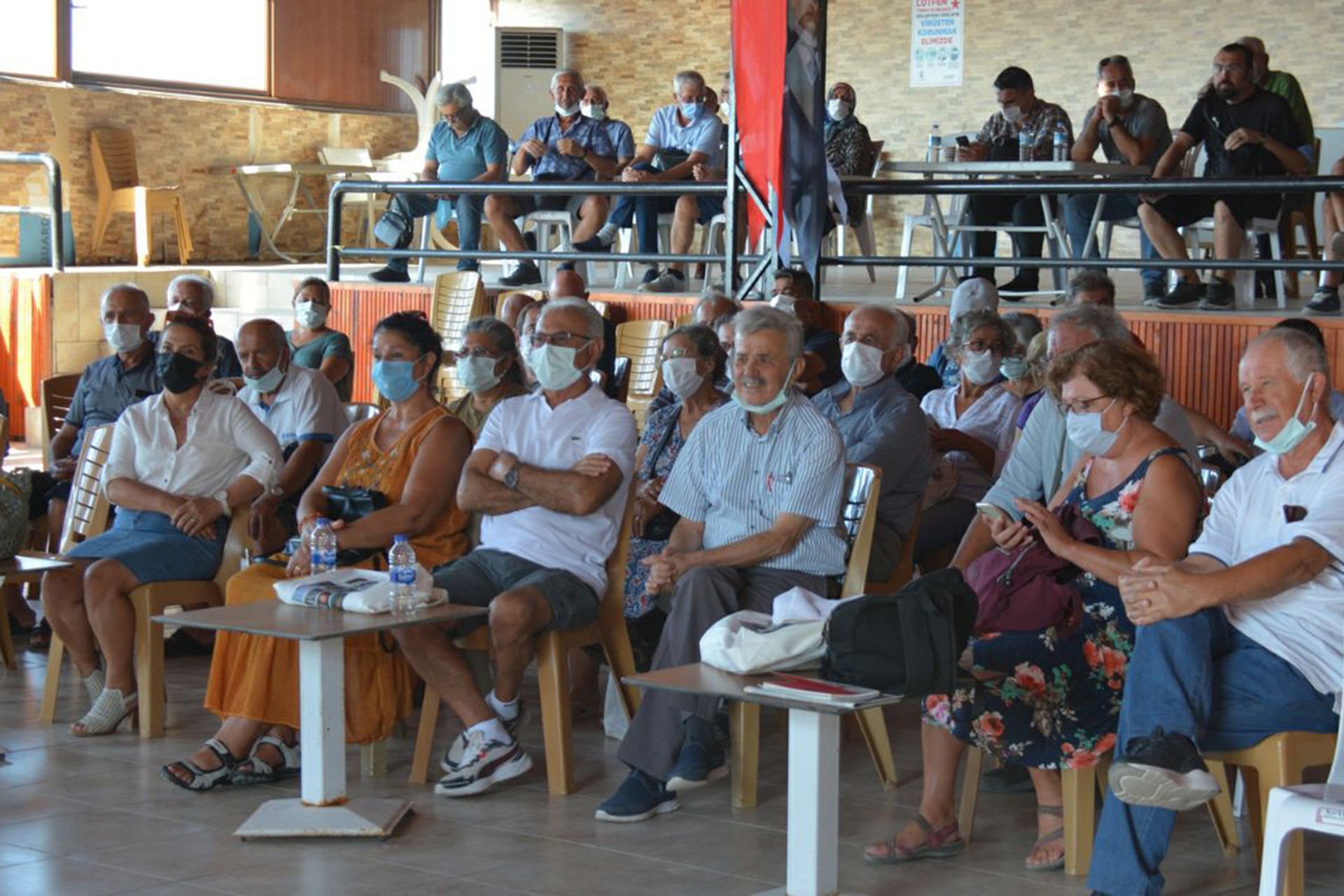 Dikili Emek ve Demokrasi Platformunun düzenlediği panel