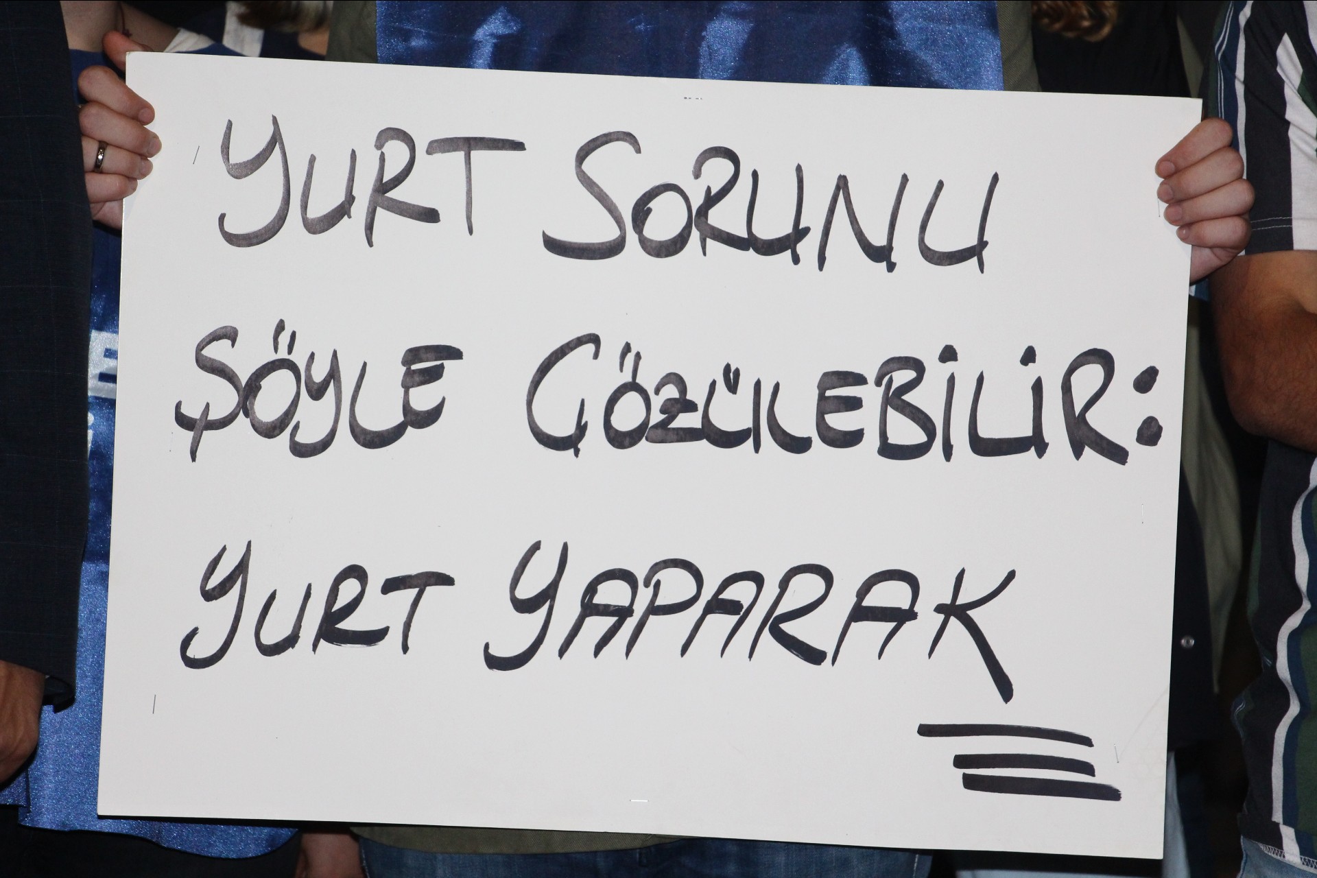 Yurt sorunu şöyle çözülebilir: Yurt yaparak yazan döviz