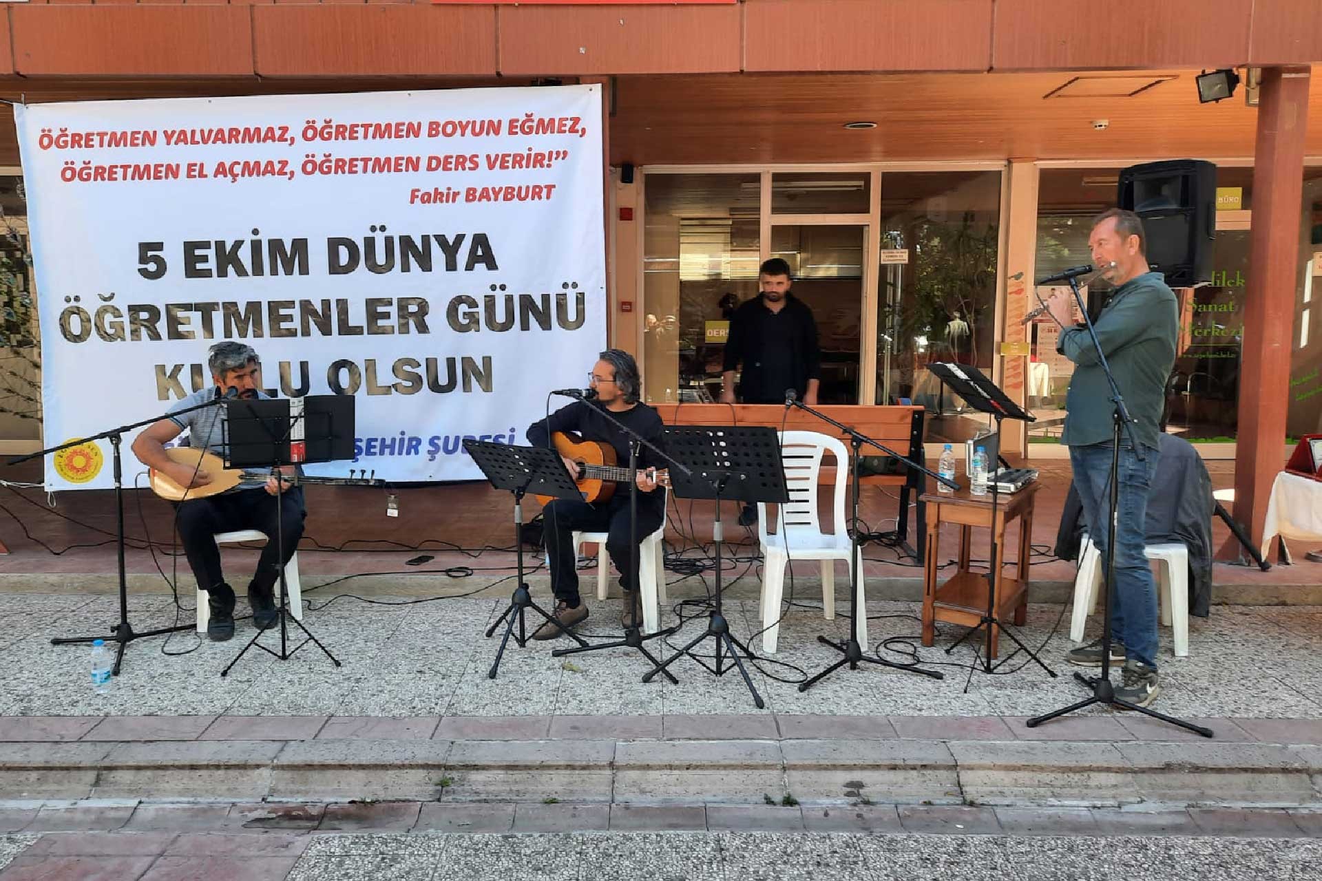 Eğitim Sen Eskişehir Şubesinin Dünya Öğretmenler Günü kutlaması