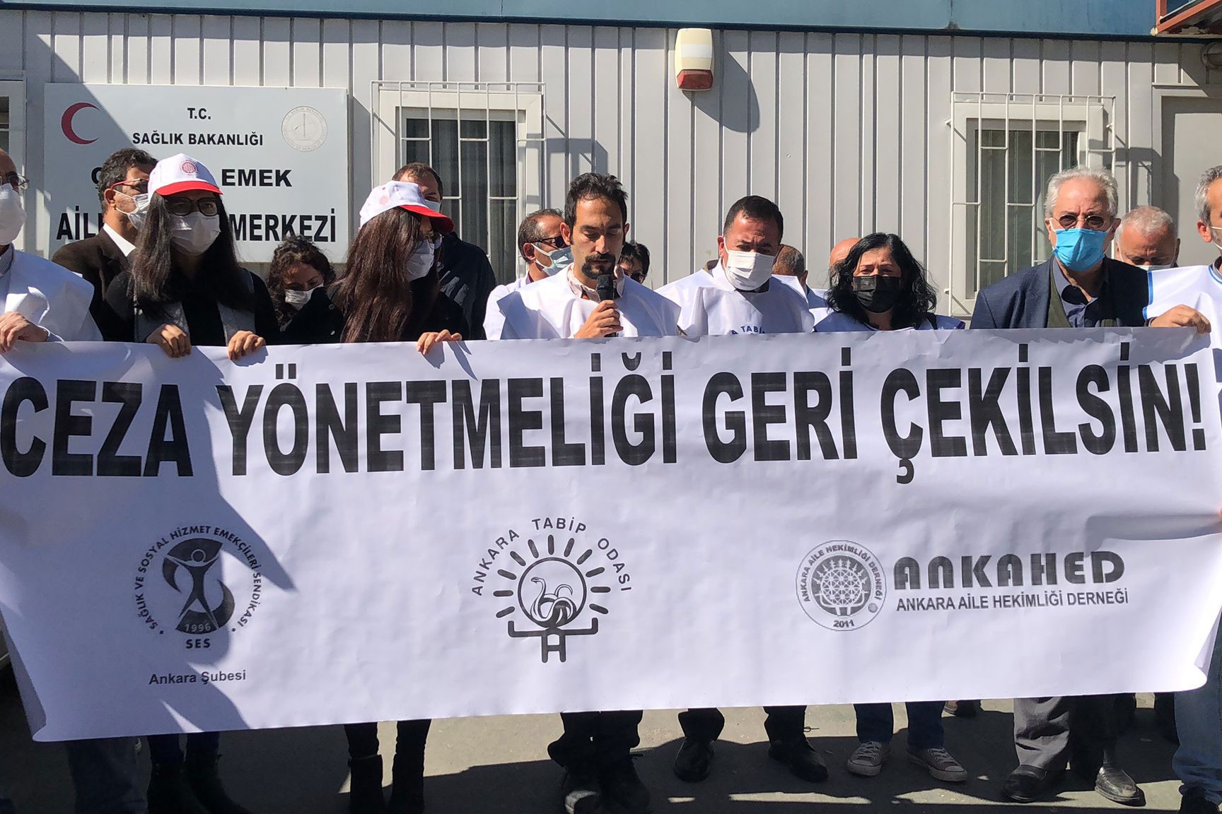 Ankara'da aile hekimlerinin açıklaması.