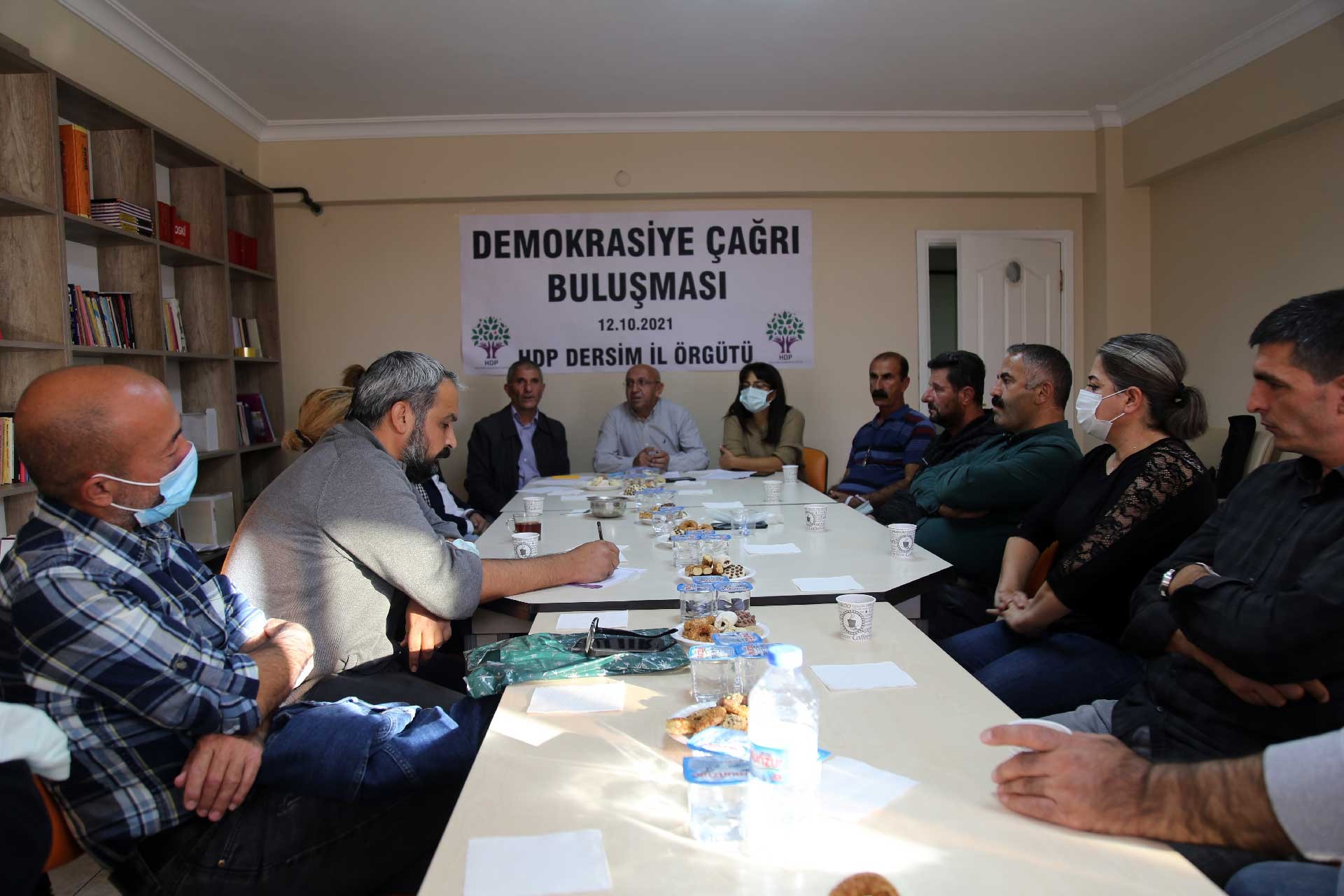 HDP, Dersim'de siyasi parti ve kitle örgütü temsilcileriyle buluştu