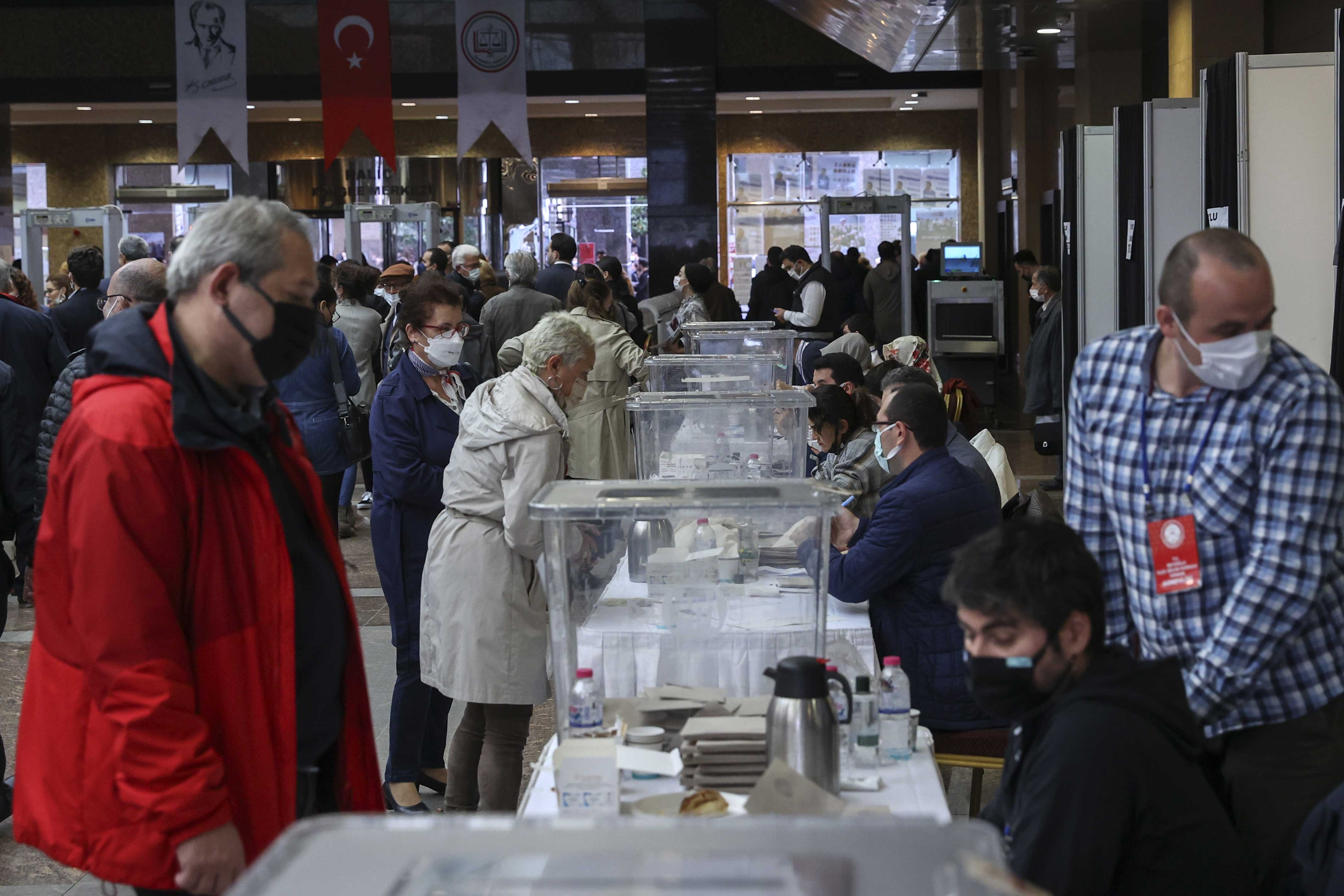 İstanbul Barosu seçimleri