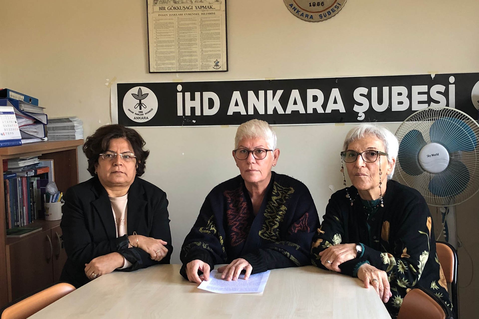 İHD Ankara Şube yöneticileri açıklama yaptı