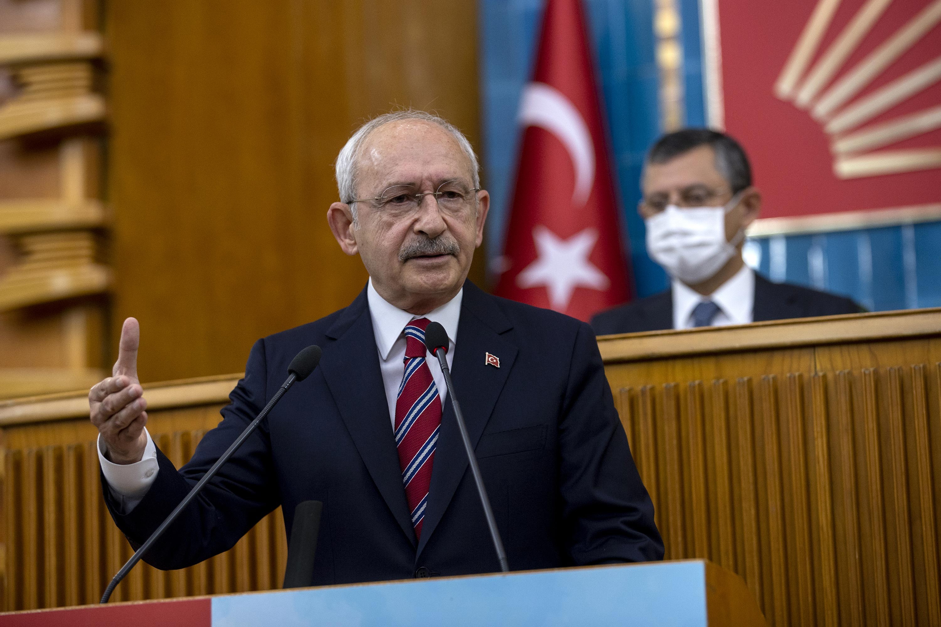 Kılıçdaroğlu: Belediye başkanlarımızın görevlerine devam etmelerini istiyorum