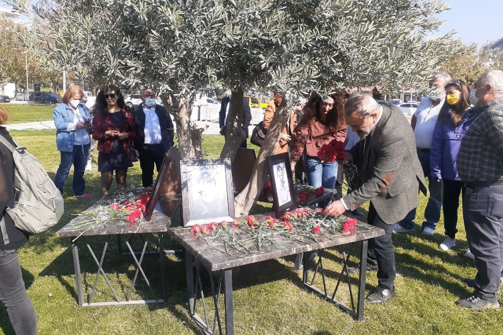 İzmir depreminde hayatını kaybedenler anıldı