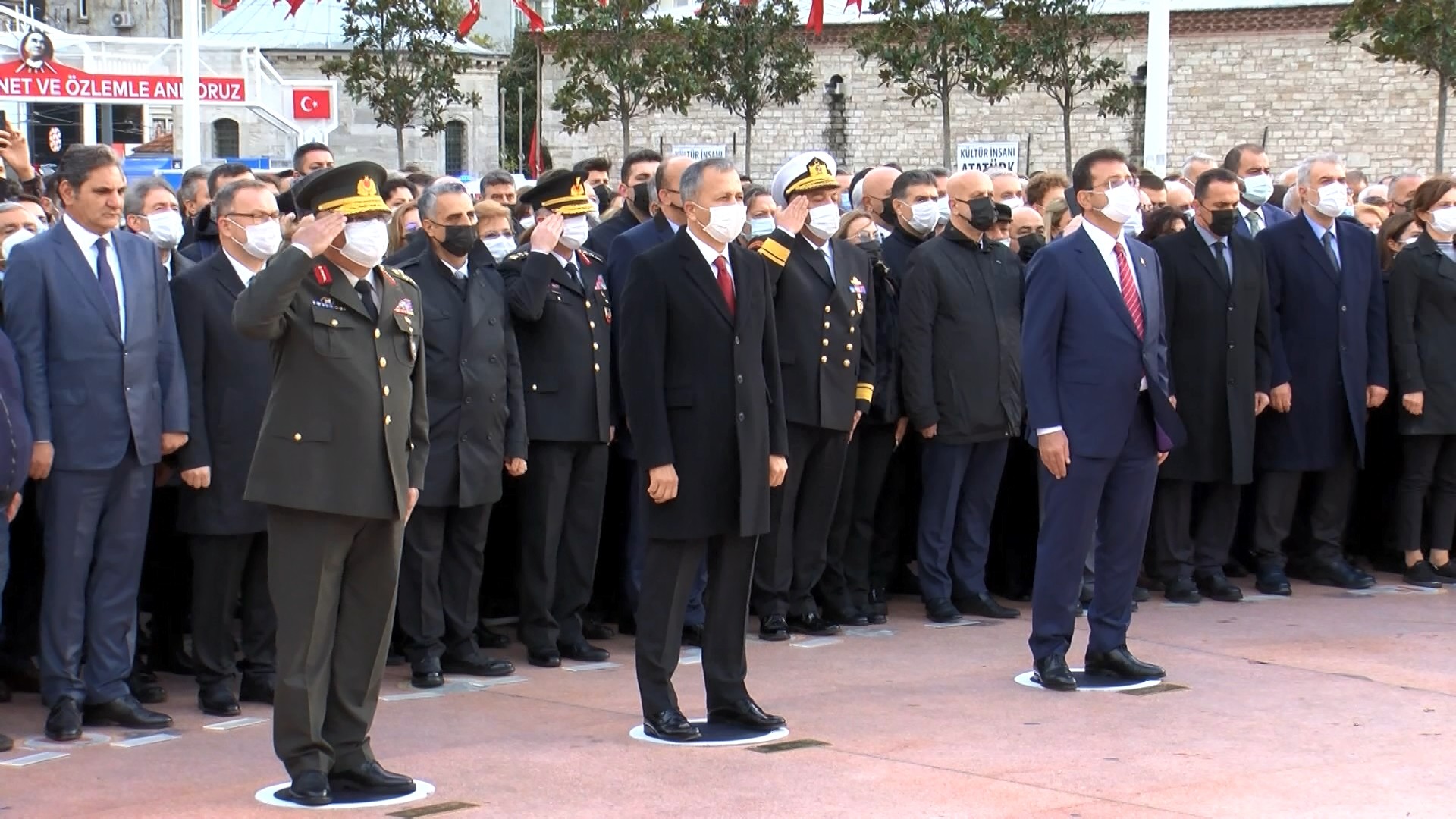 İstanbul Taksim'de tören