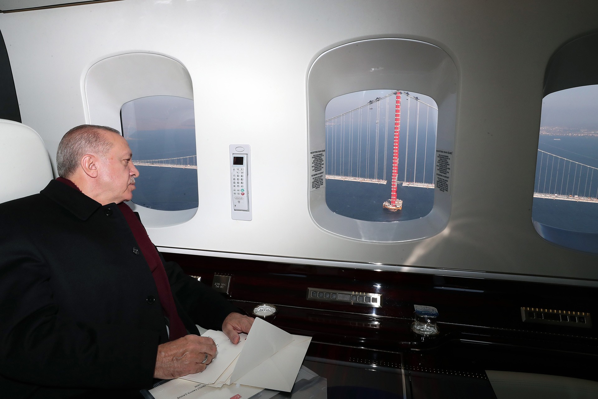 Tayyip Erdoğan Çanakkale Köprüsünü havadan helikopter ile inceledi