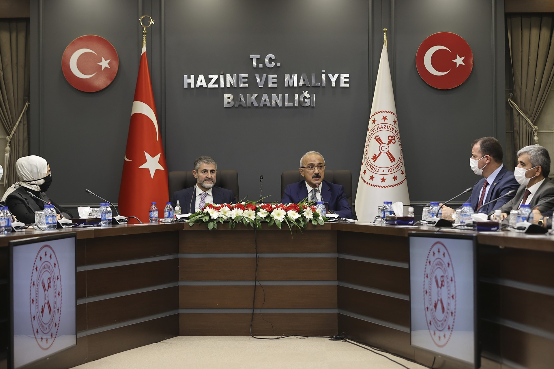 Hazine ve Maliye Bakanı Nebati: En önemli önceliğimiz yüksek faiz değil