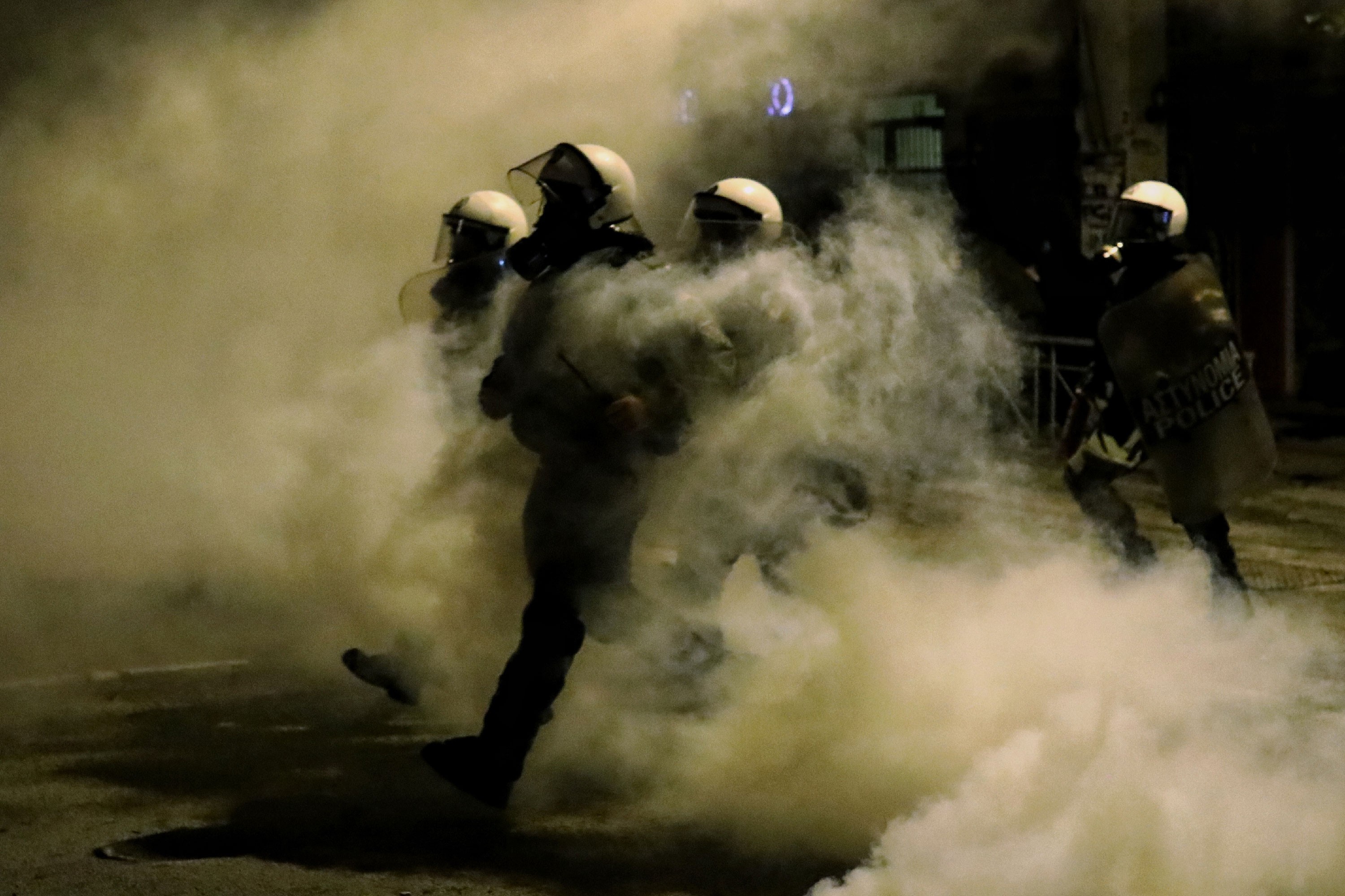 Atina'da Aleksandros Grigoropulos eylemine polis saldırısı