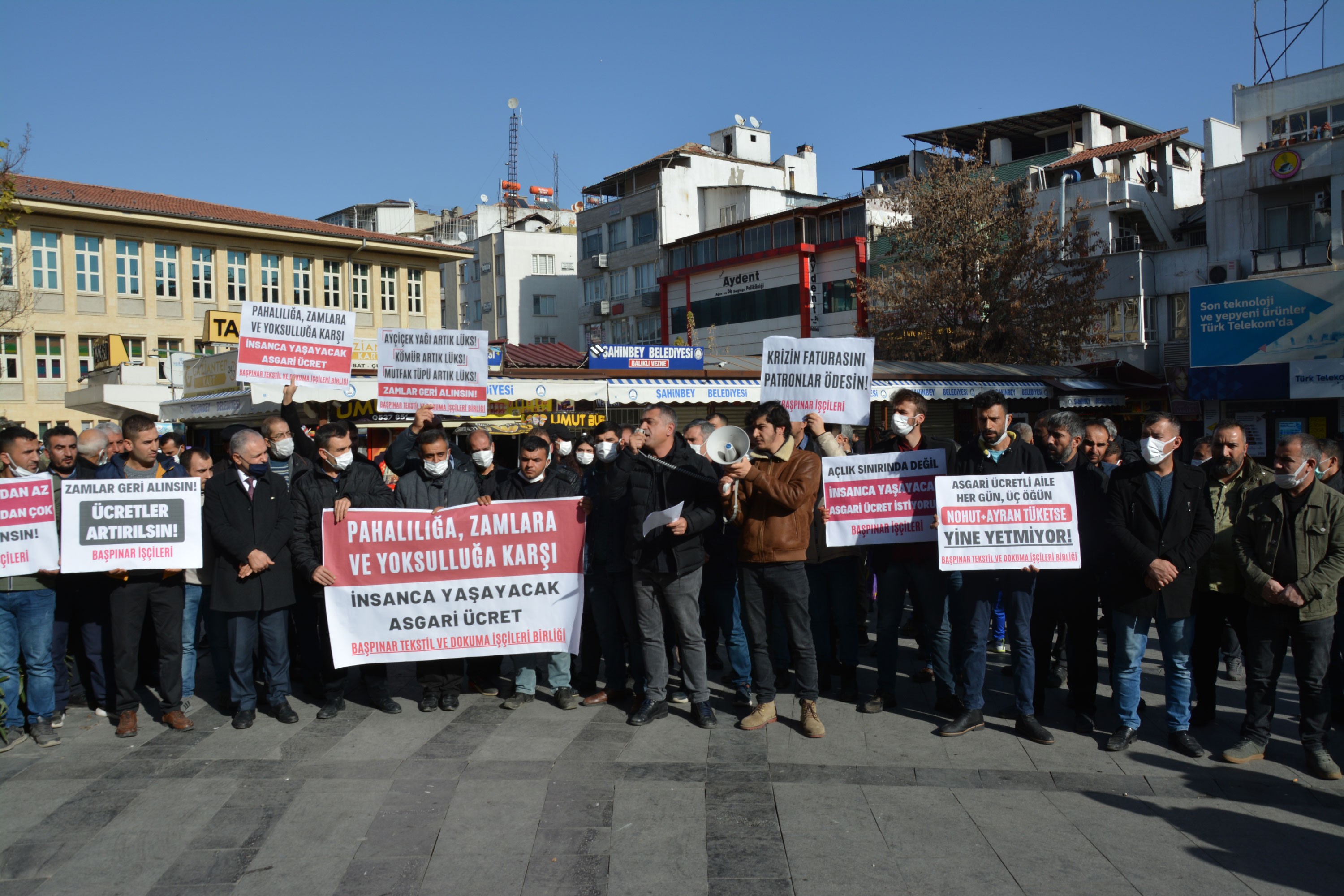 Antep'te işçilerden asgari ücret eylemi