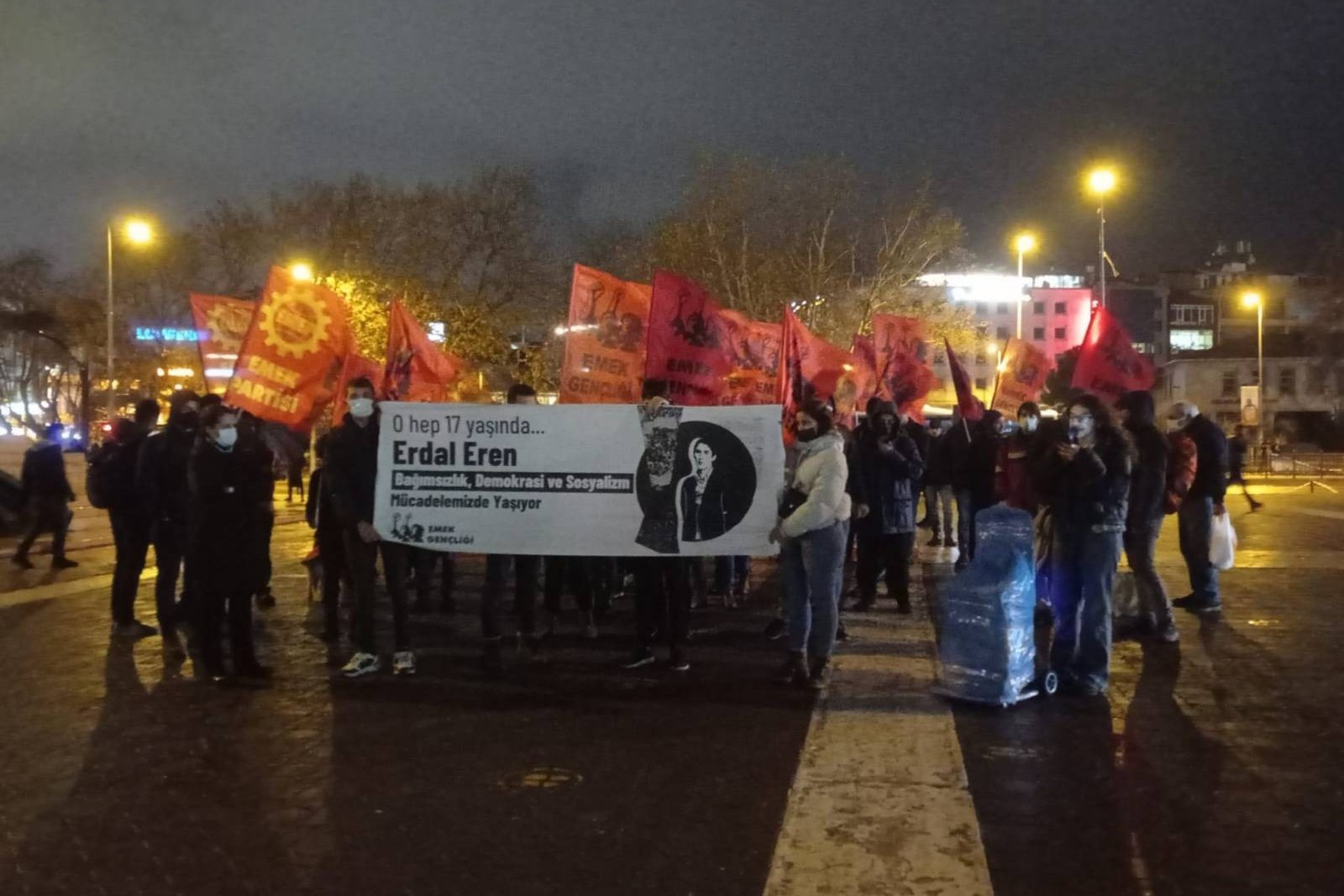 Erdal Eren idamının 41. yılında Kadıköy'de anıldı