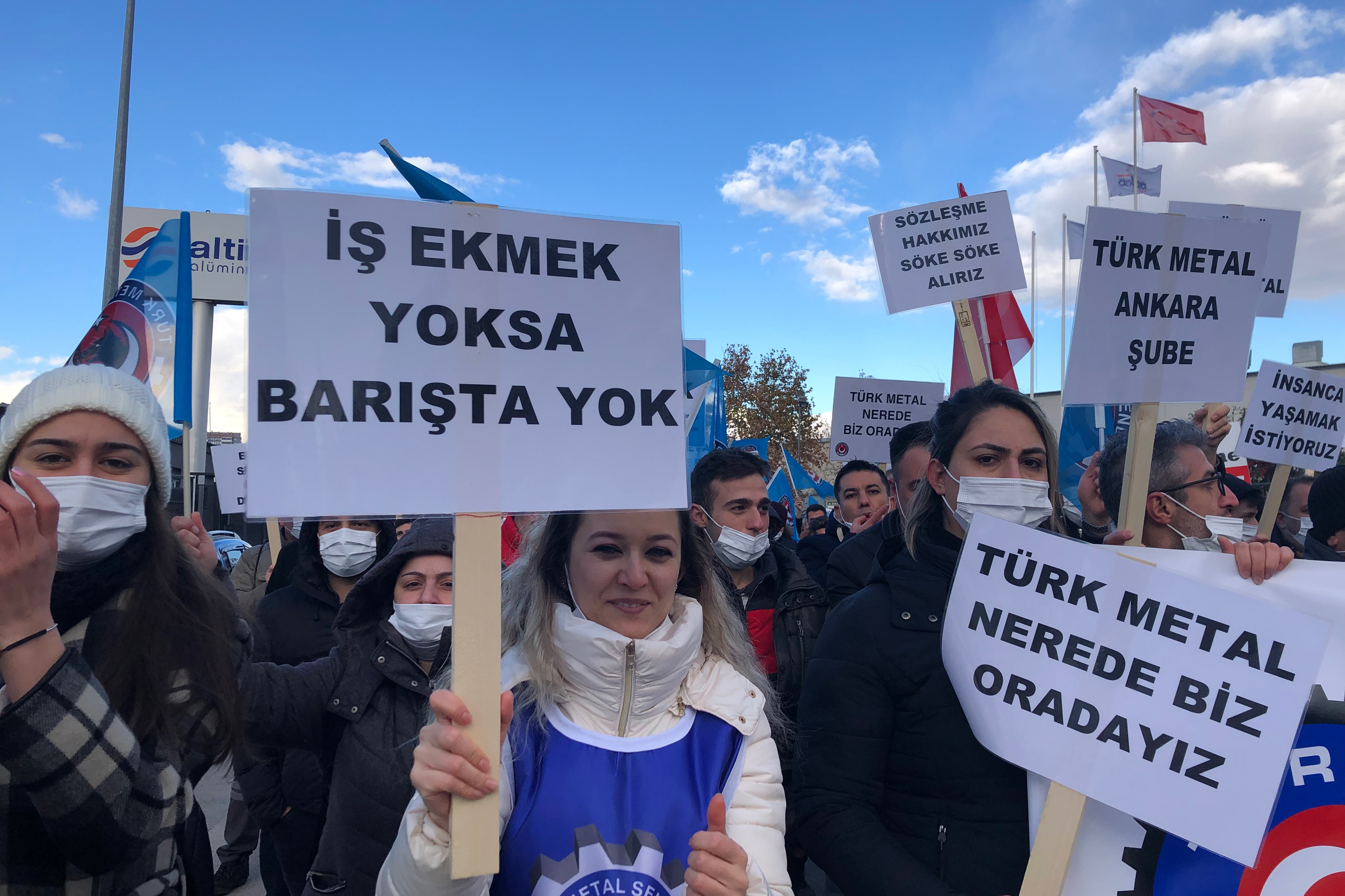 Ankara'da Arçelik işçilerinin gerçekleştirdiği eylemden bir fotoğraf.