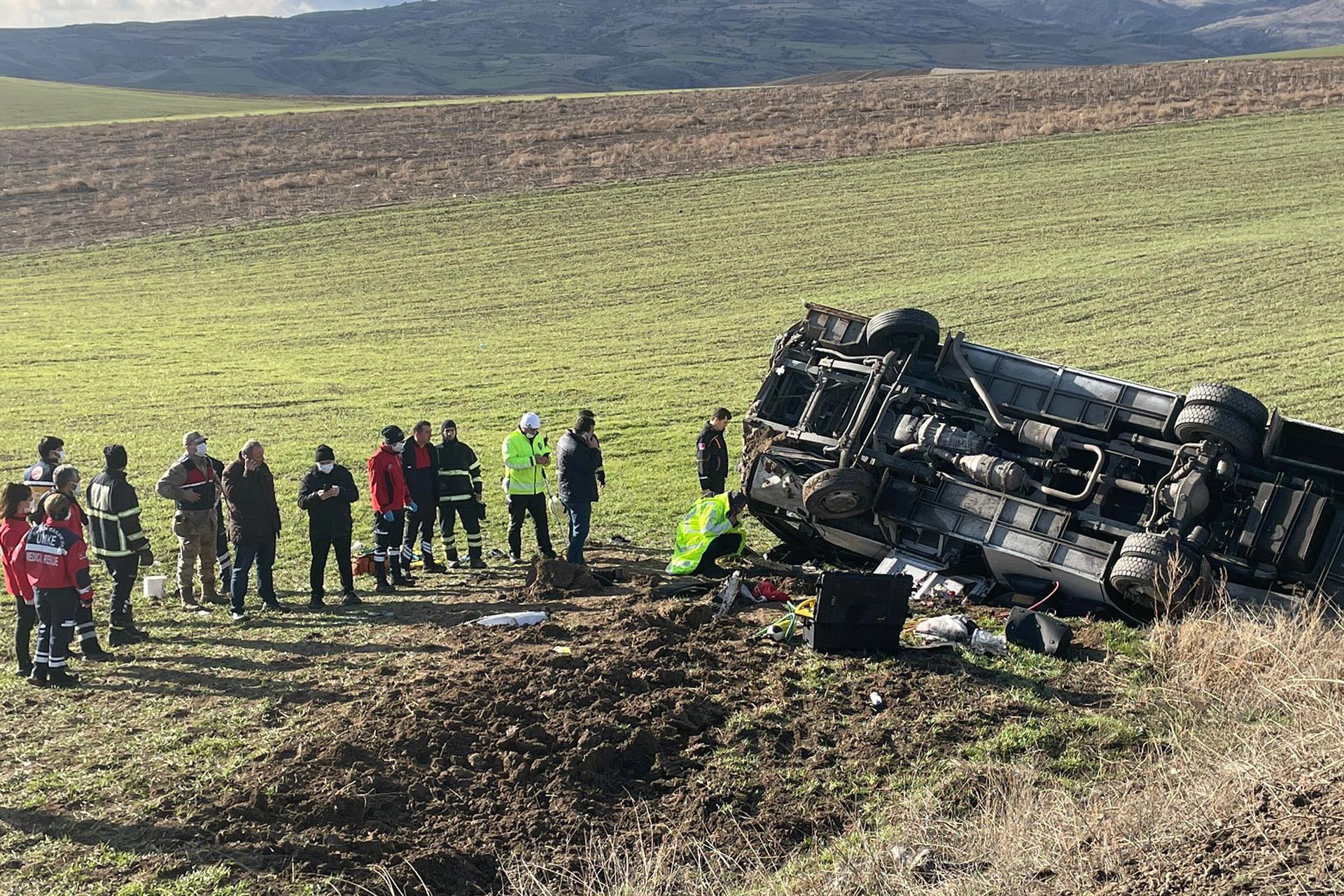 Amasya'da kaza yapan minibüs