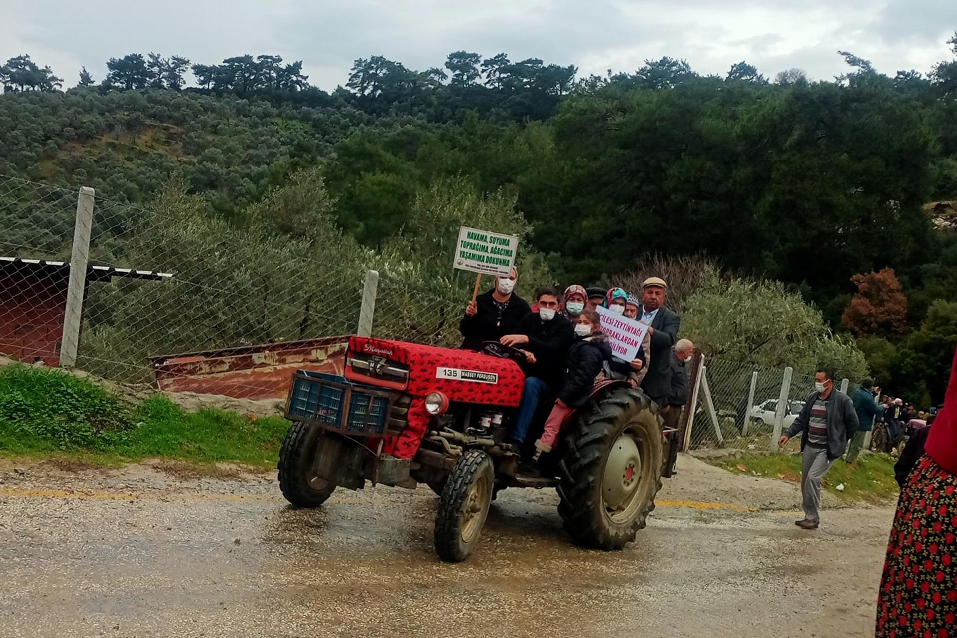 Germencik Dağyeni köylülerinin maden sondaj alanlarına yürüyüşü