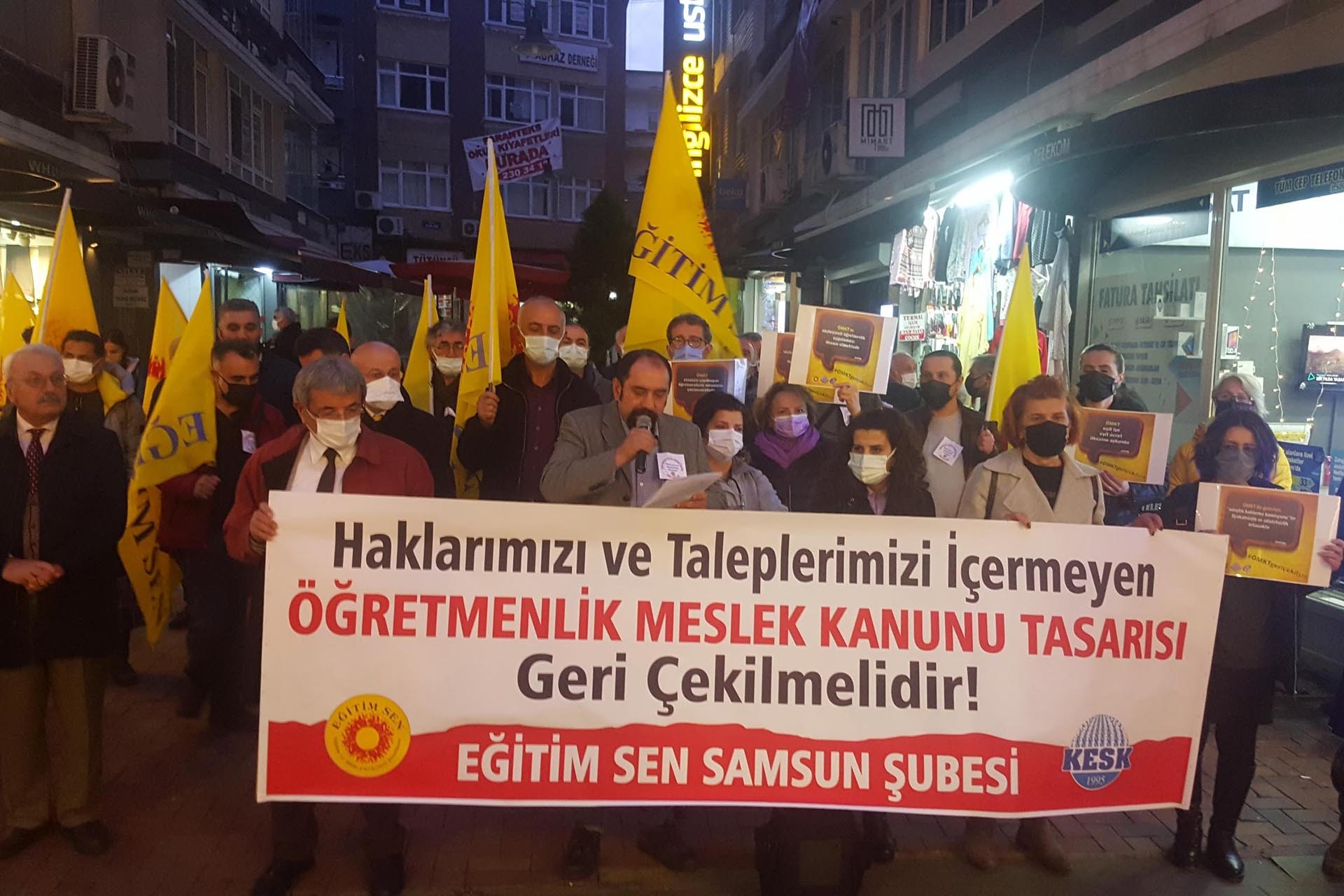 Eğitim Sen Samsun üyeleri açıklama yaptı