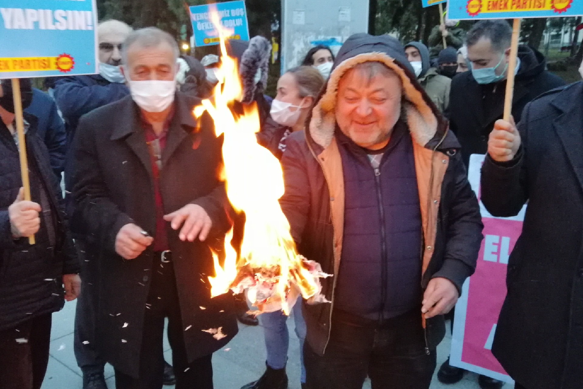 Gebze Emek ve Demokrasi Güçleri: Şirketleri zengin etmek için emekçinin cebindeki üç kuruşu çalıyorlar