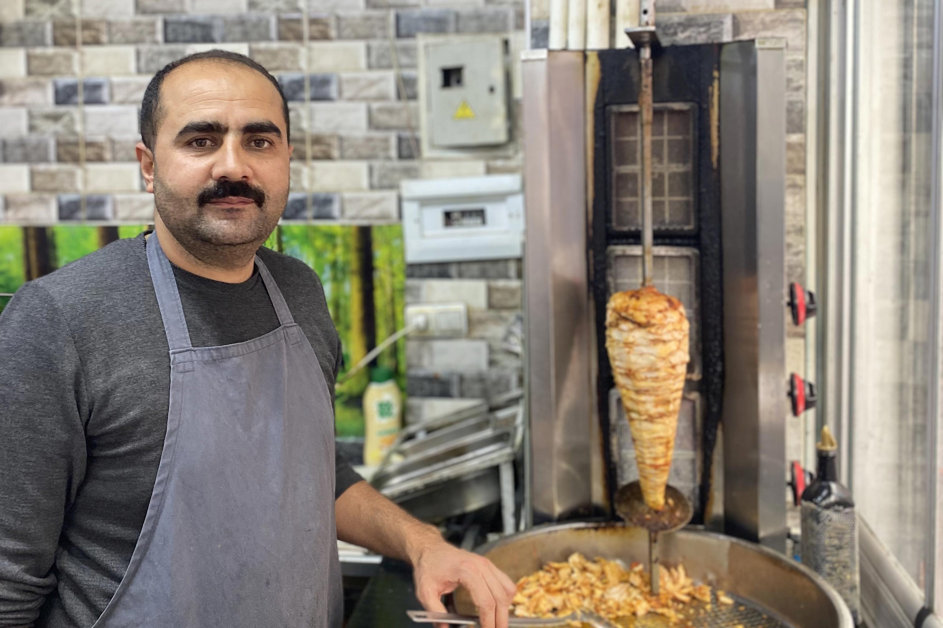 Maşallah Kaçan döner tezgahı başında