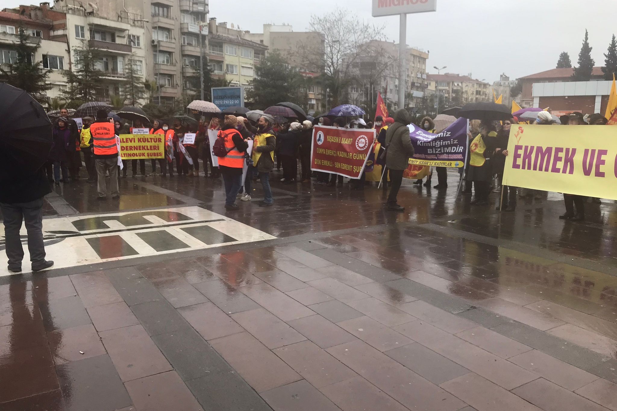 Balıkesir'de kadınlar eylem yaptı