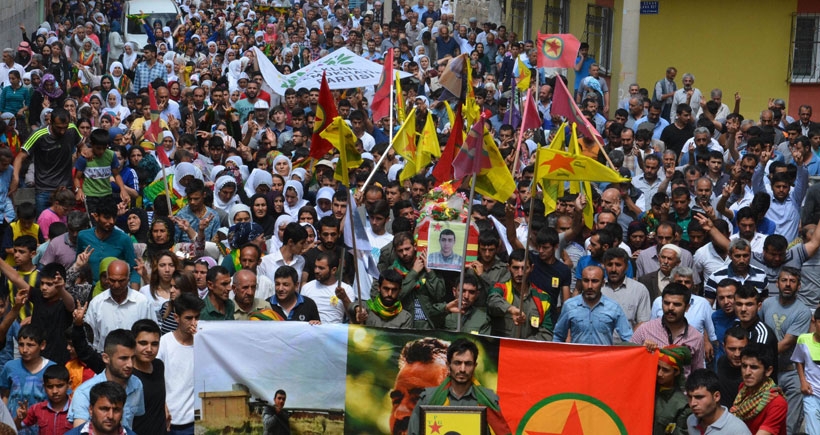 Yaşamını yitiren YPG'liler farklı kentlerde toprağa veriliyor