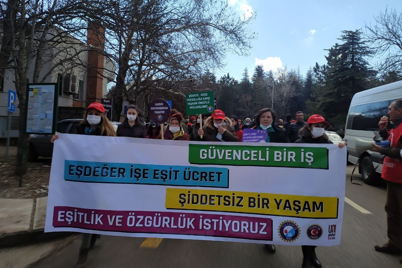 ODTÜ'de işçiler 8 Mart'ı kutladı