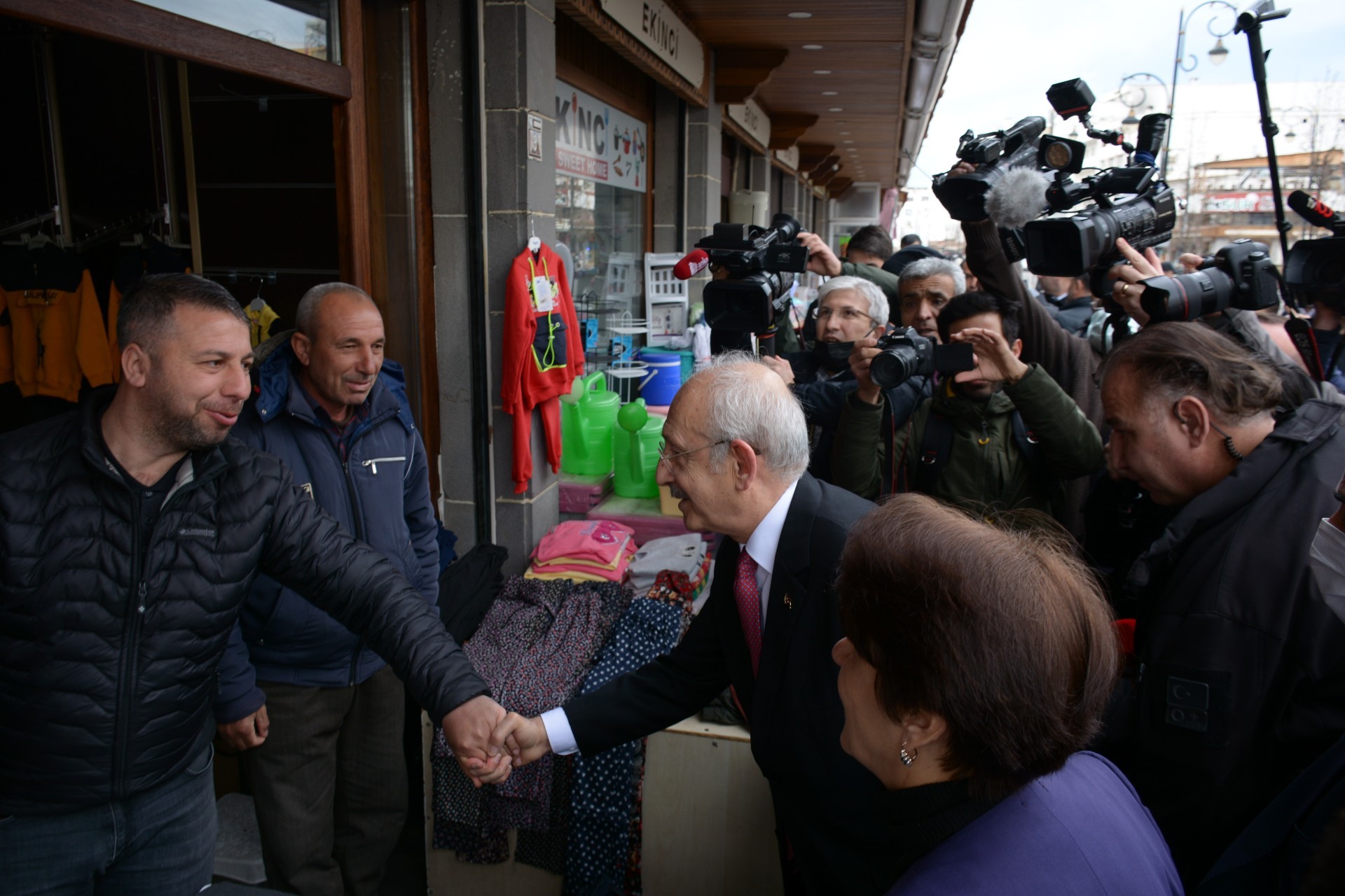 Kılıçdaroğlu Dİyarbakır'da esnafı ziyaret etti