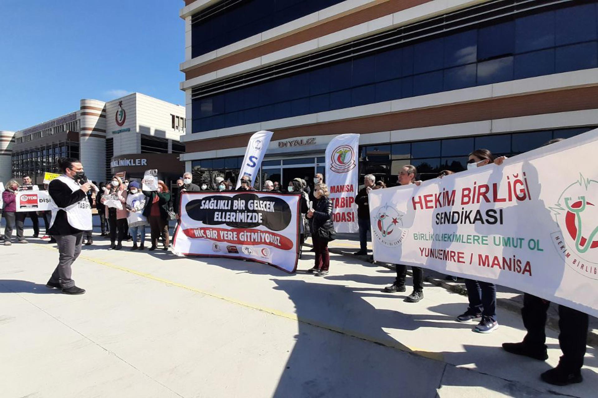 Merkezefendi Devlet Hastanesi önündeki eylem