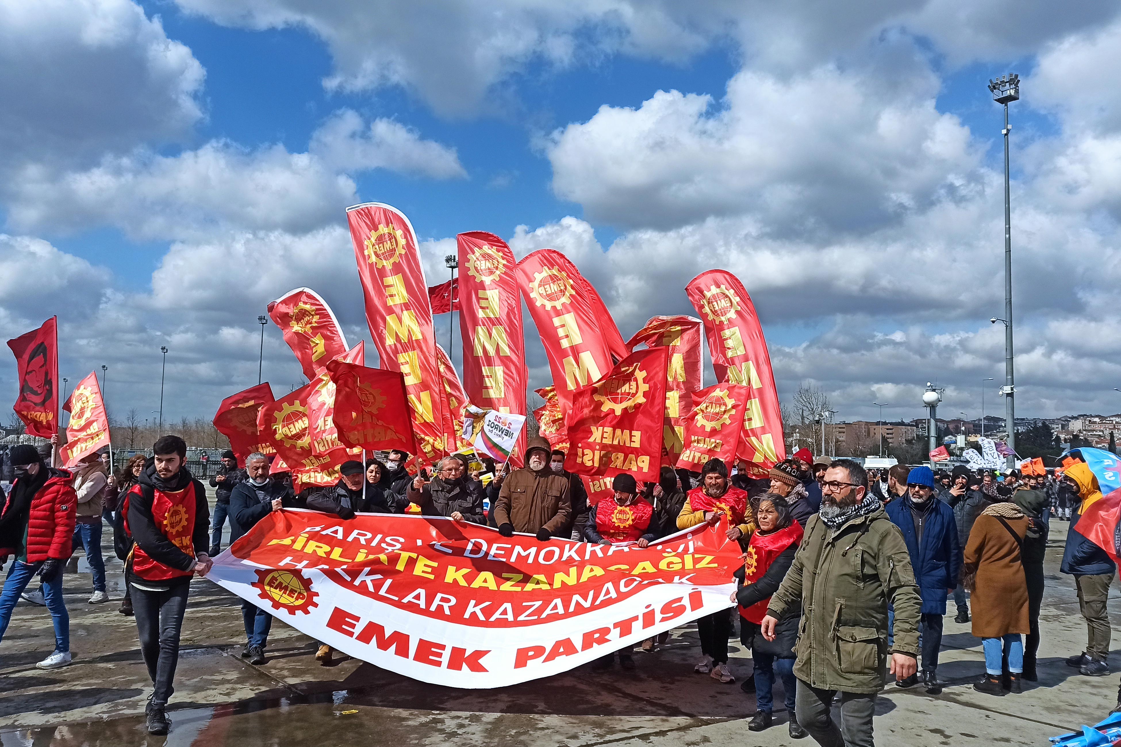 İstanbul Newroz mitinginde coşkulu kalabalık