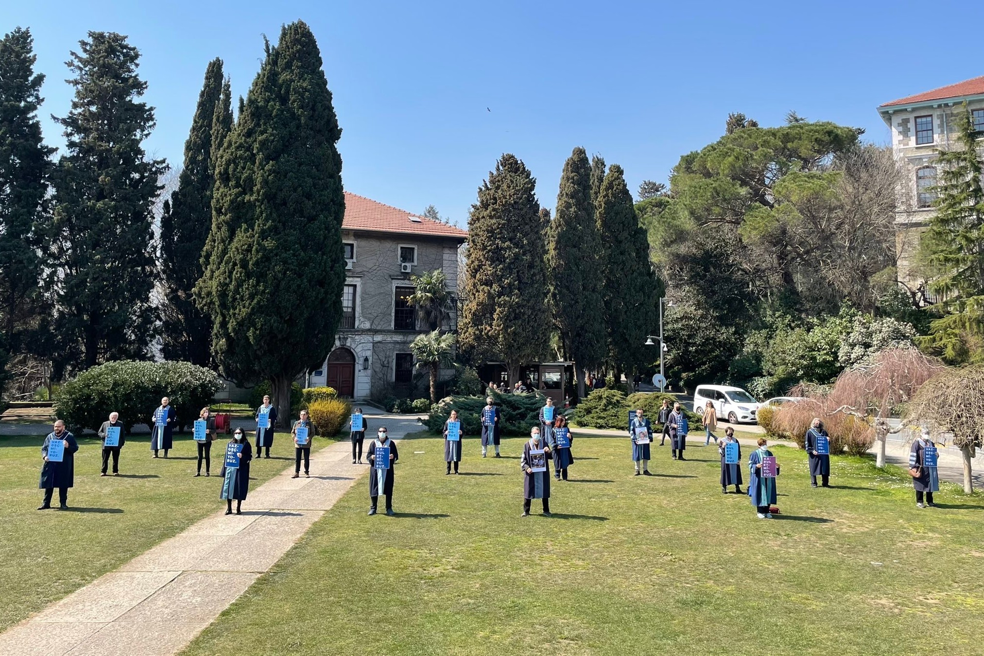 Boğaziçi Üniversitesi akademisyenleri eylem yaptı