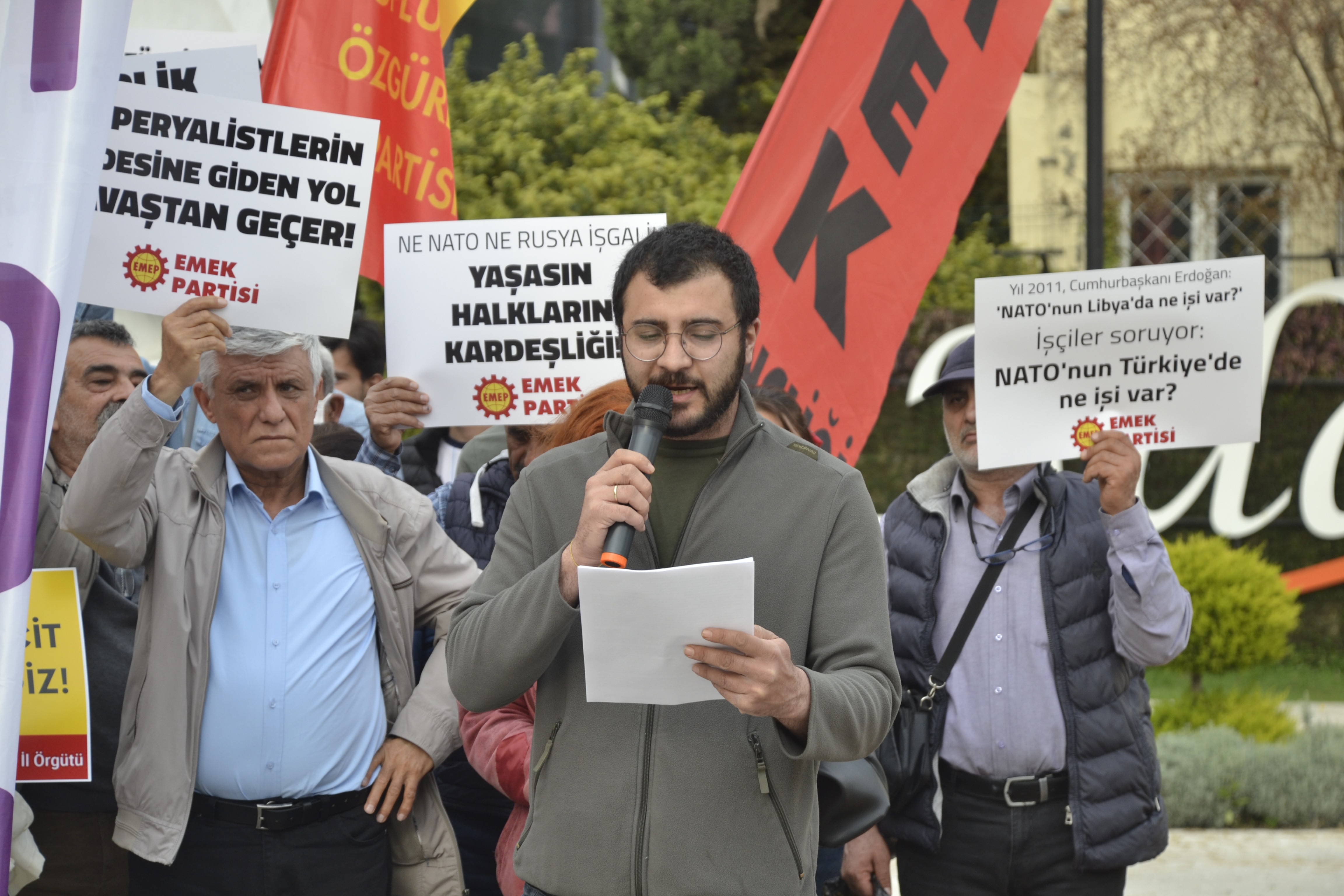 Adana, NATO protesto