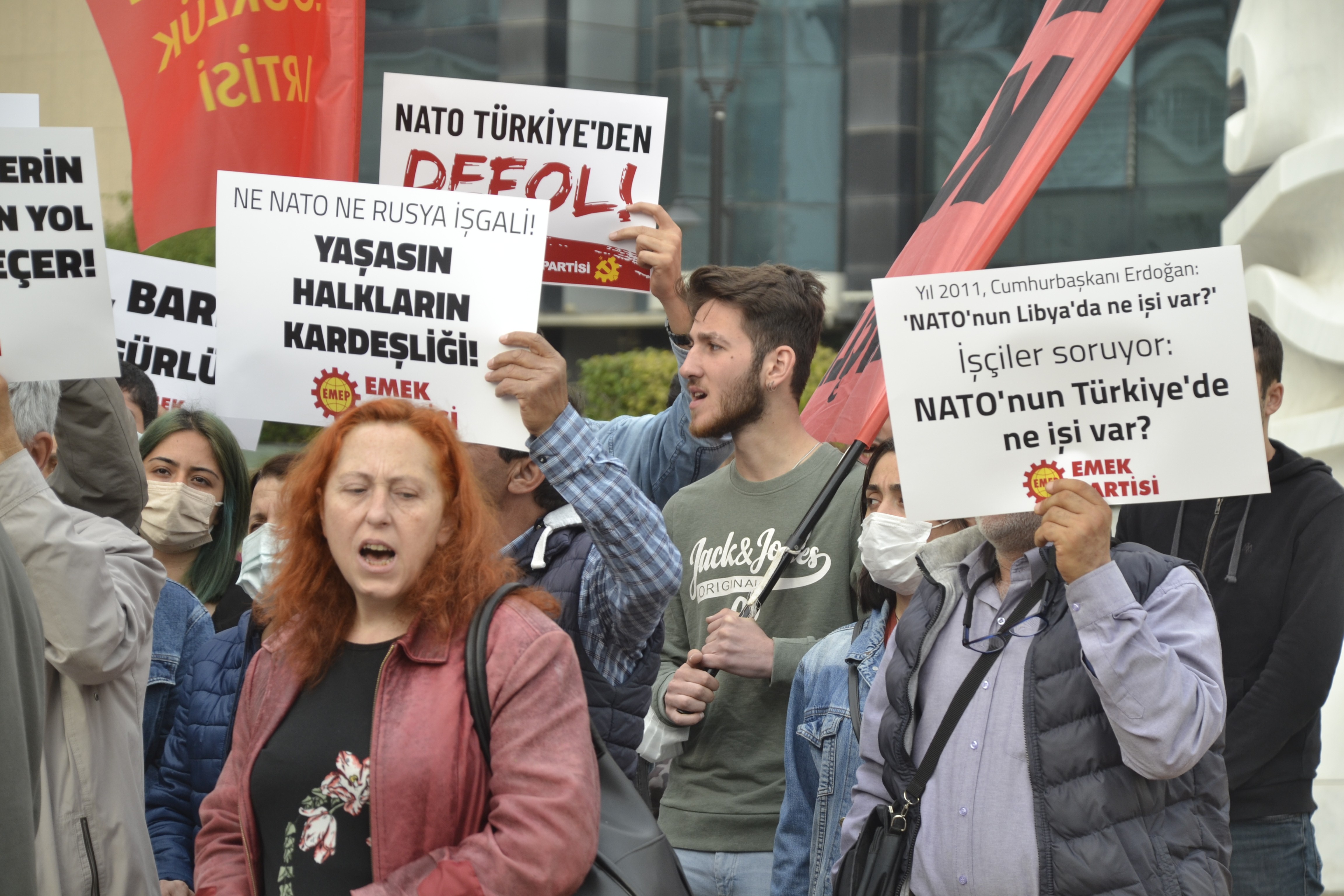 Adana, NATO protesto