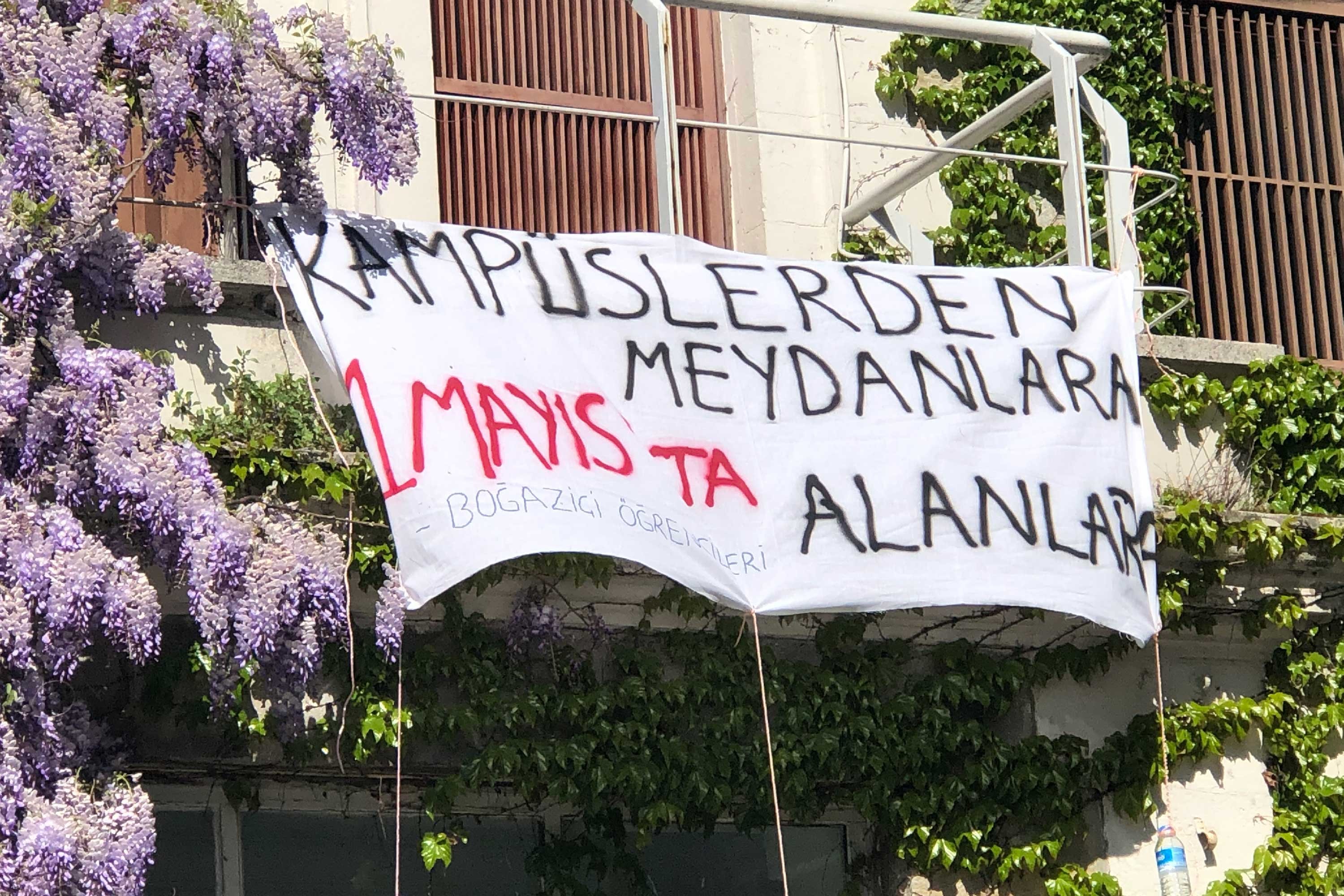 Boğaziçi öğrencilerinin 1 Mayıs pankartı