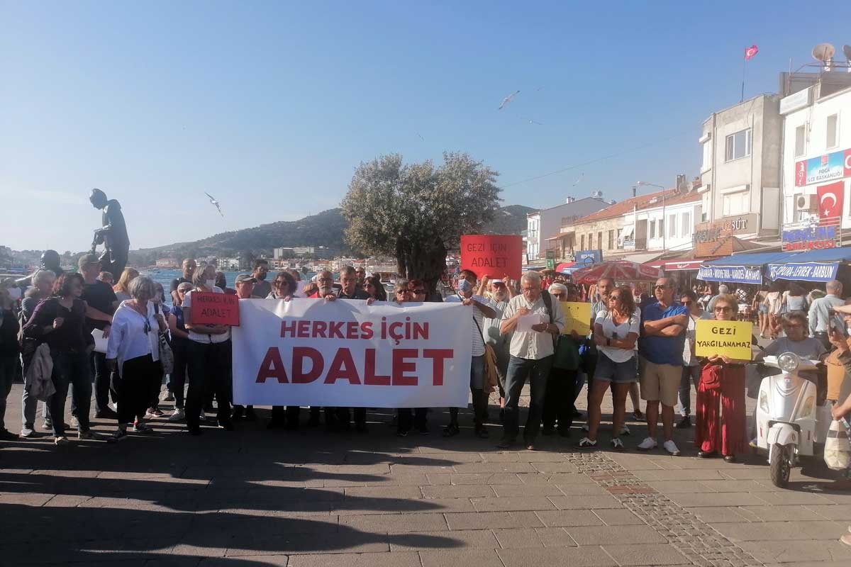 Foça'daki Gezi davası protestosu 