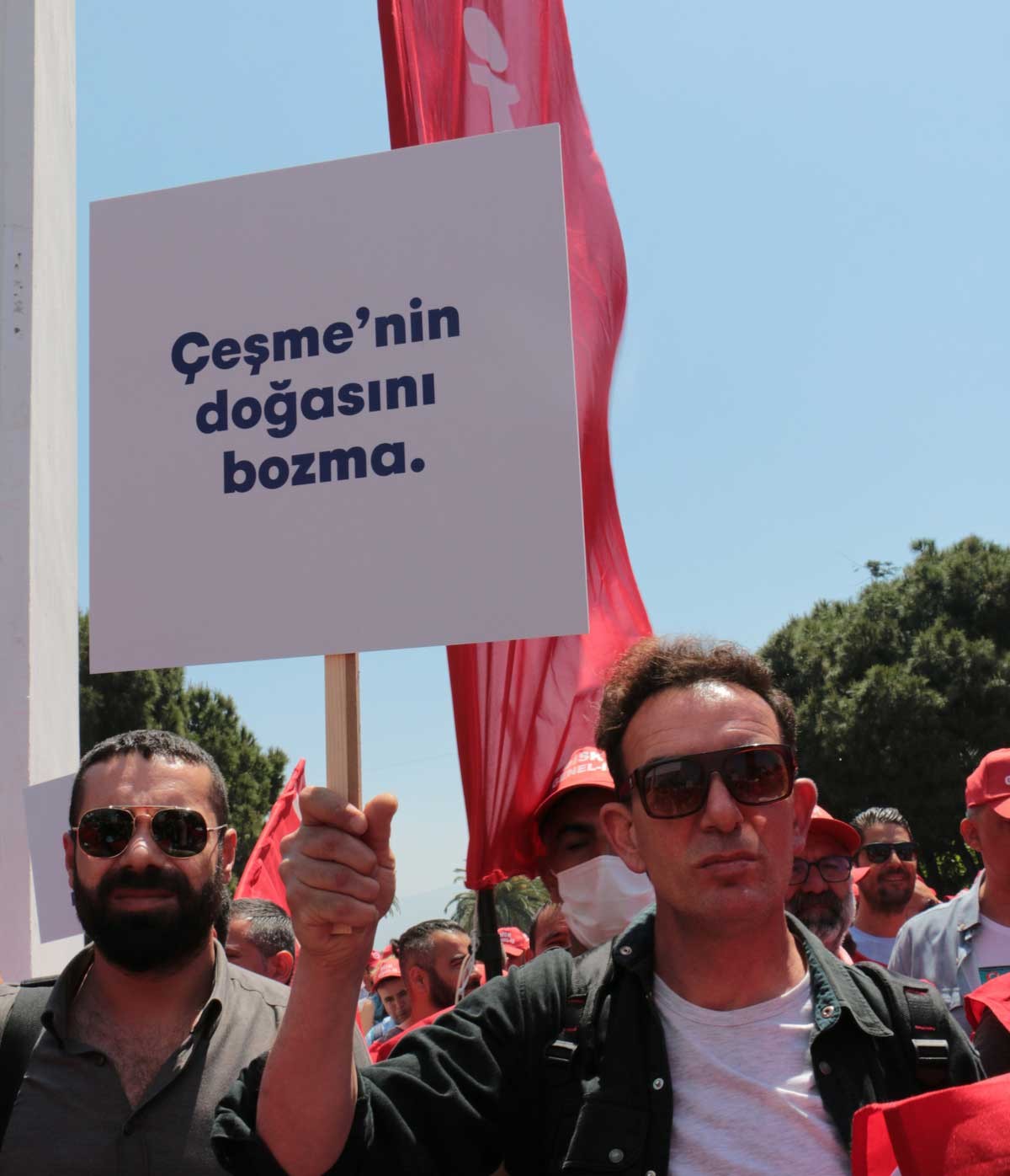 Çeşme projesine karşı düzenlenen kitlesel miting