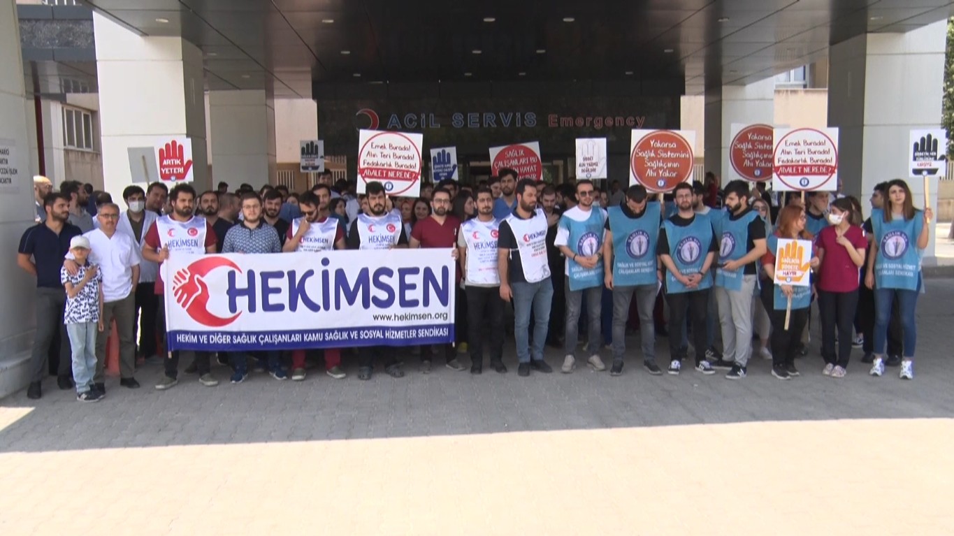 Elazığ'da sağlıkta şiddet protesto edildi