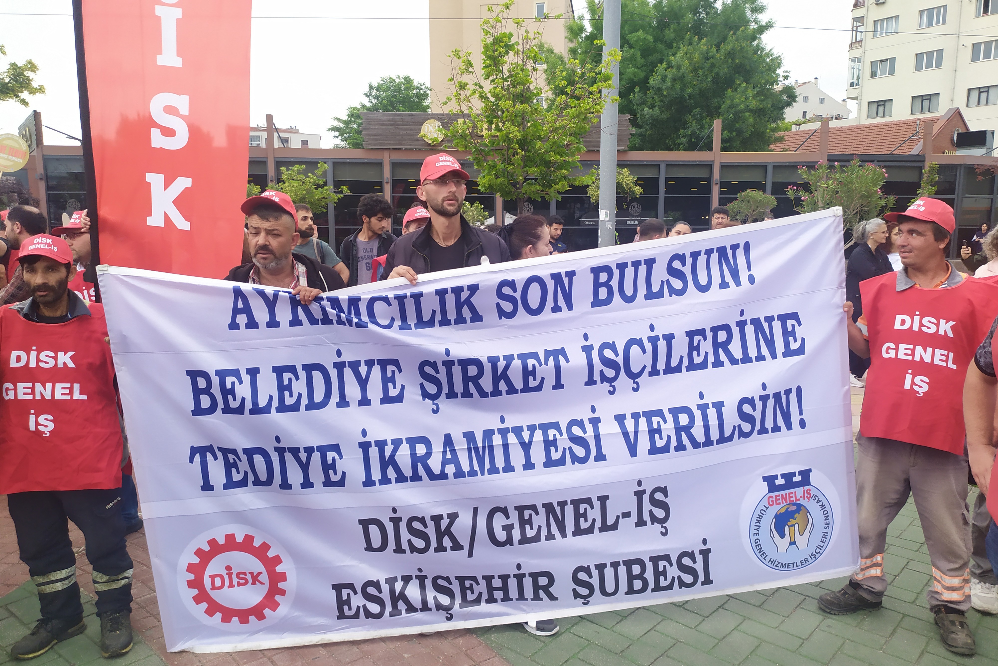 Tepebaşı belediyesi işçileri