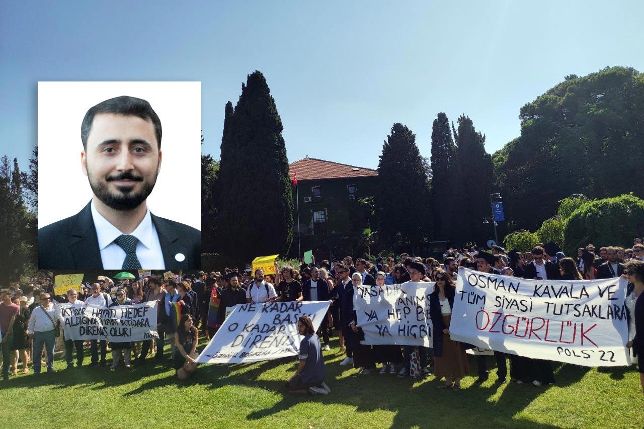 Hasan Fehmi Topal ve Boğaziçi Üniversitesi öğrencileri