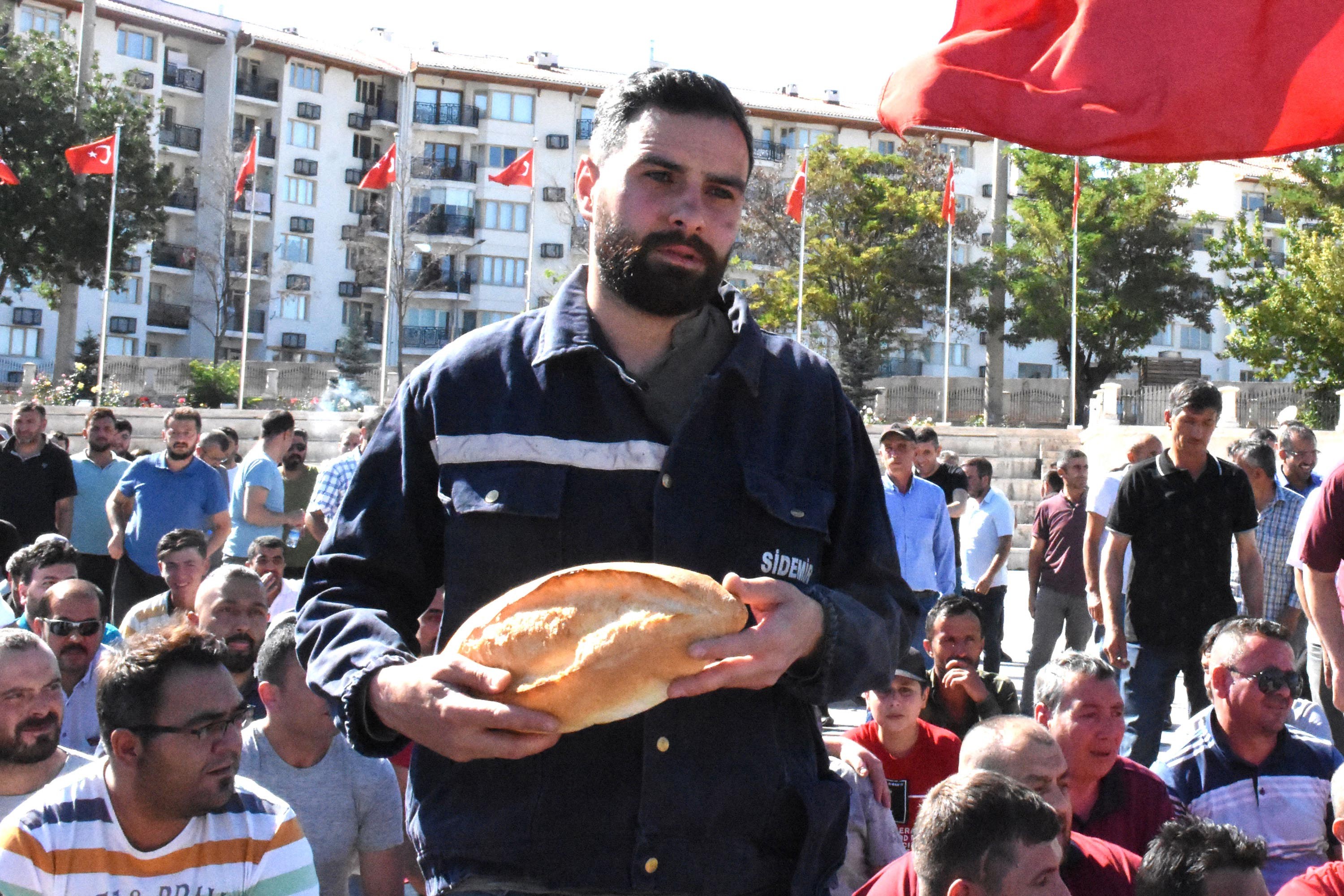 Sivas Demir Çelik Fabrikası işçileri