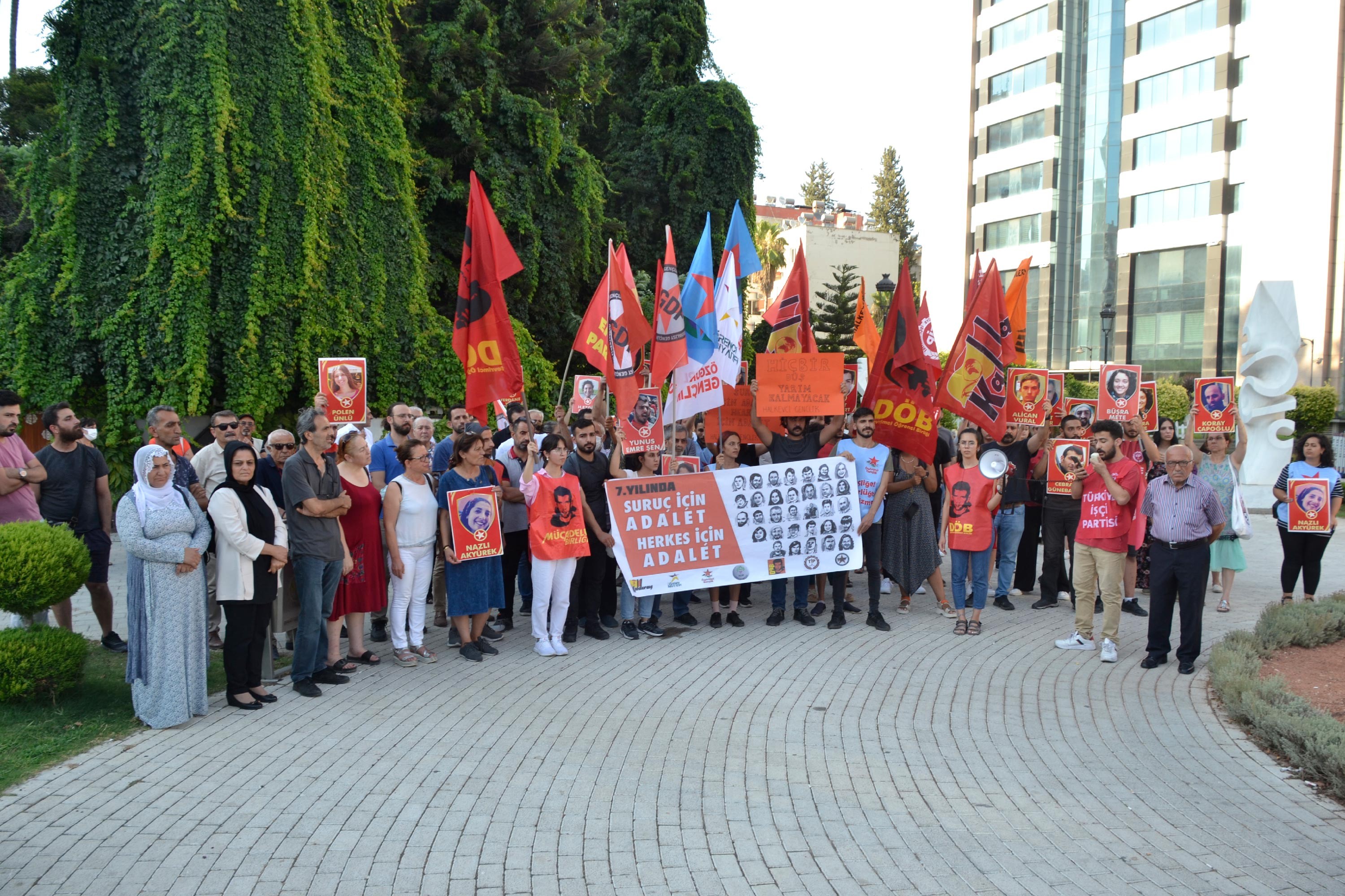 Suruç Katliamı'nda yaşamını yitirenler Adana'da anıldı