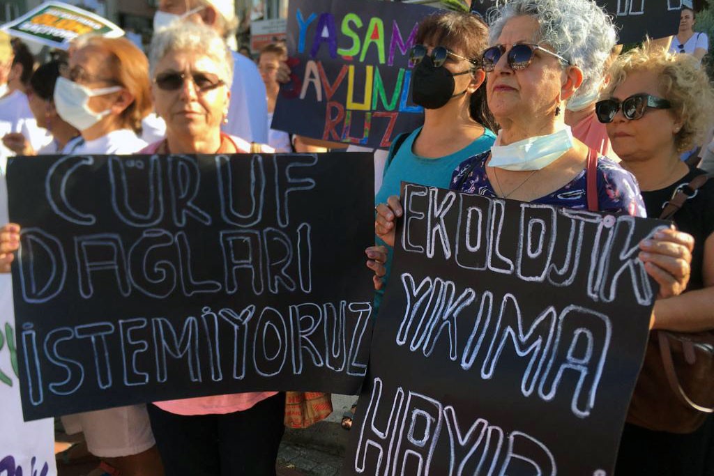 Asbestli gemi tepkisi sürüyor: İzmir’e girmesine izin vermeyeceğiz