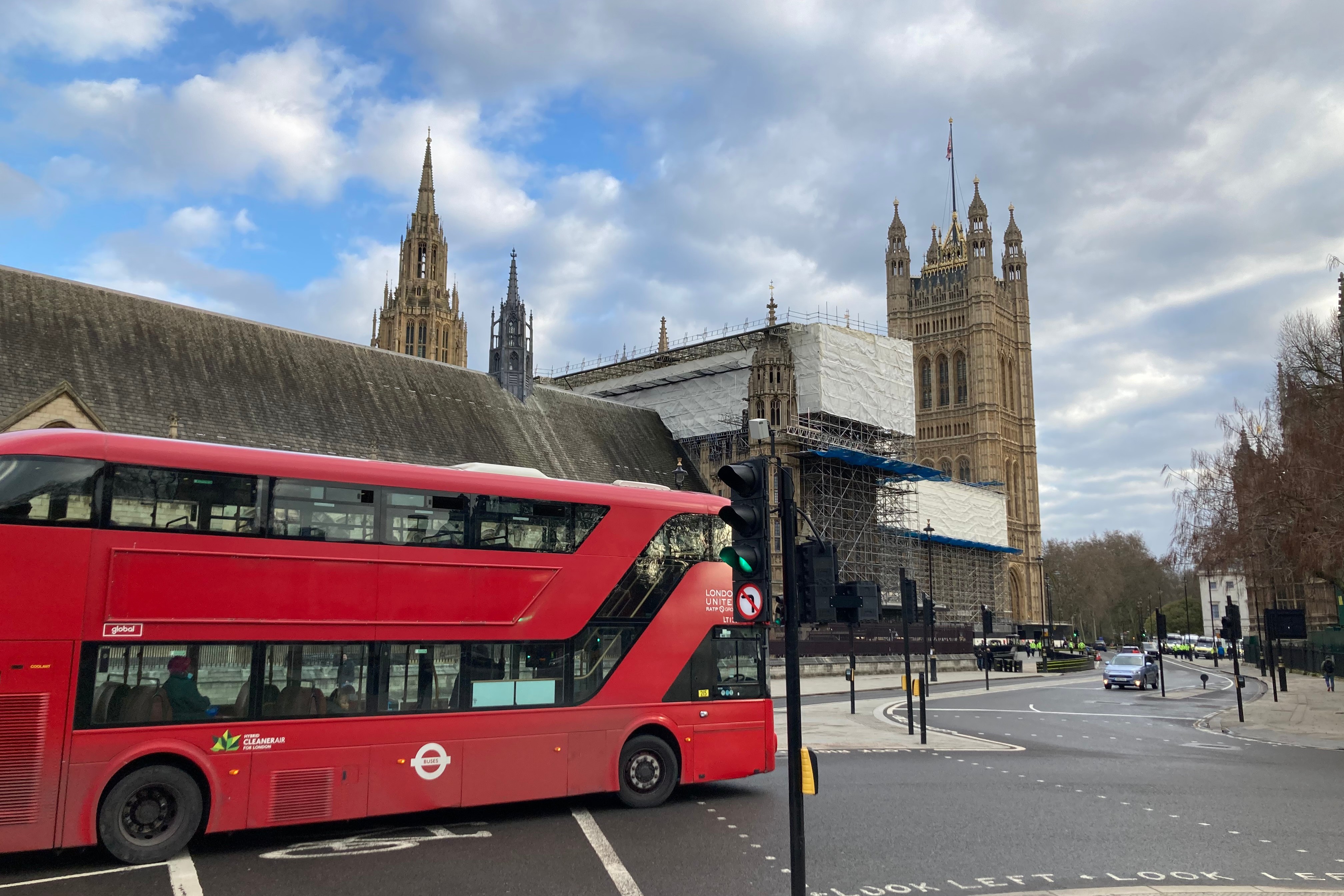 Londra'da otobüs şoförleri 10 günlük grev başlattı