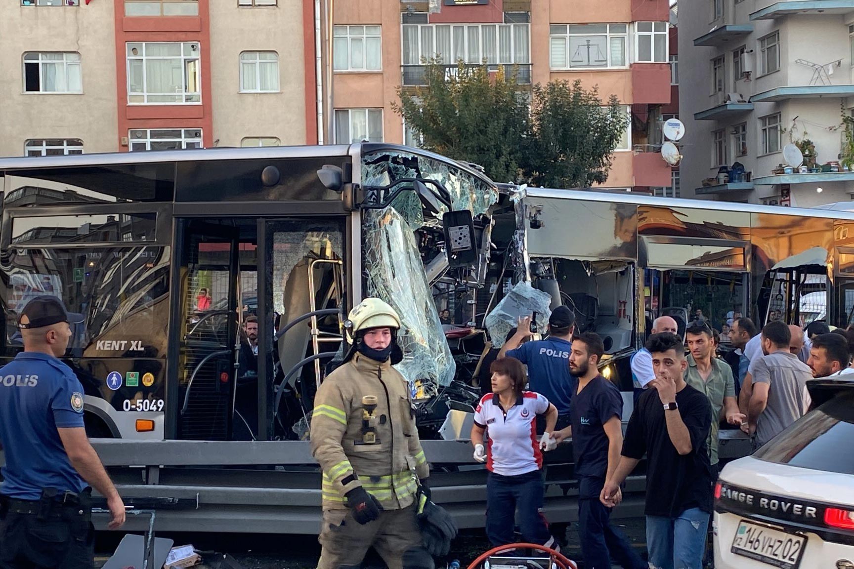 Avcılar’daki metrobüs kazası | İBB Başkanı İmamoğlu: Sürücü baygınlık geçirdi