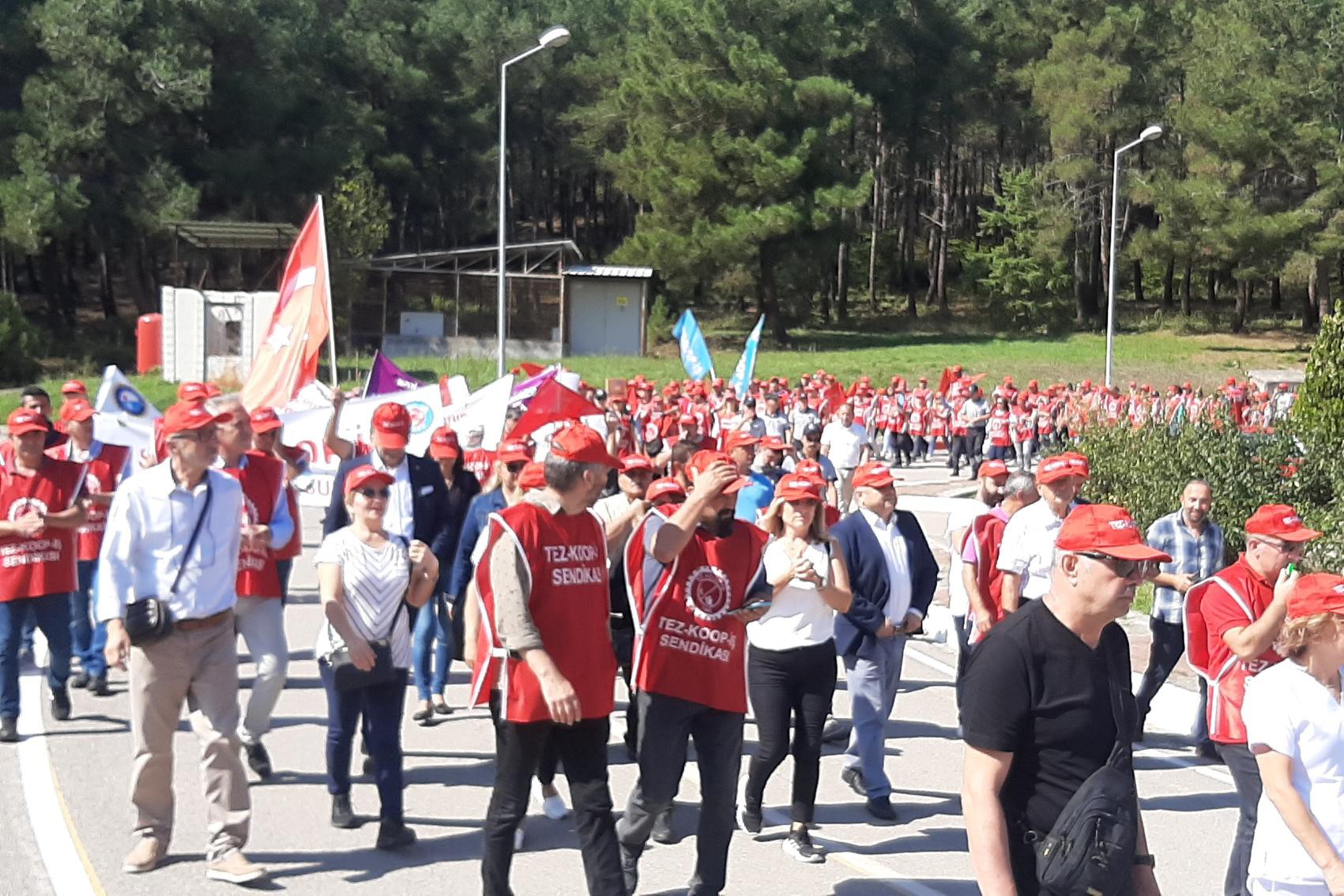 Ondokuz Mayıs Üniversitesi işçileri yürüdü