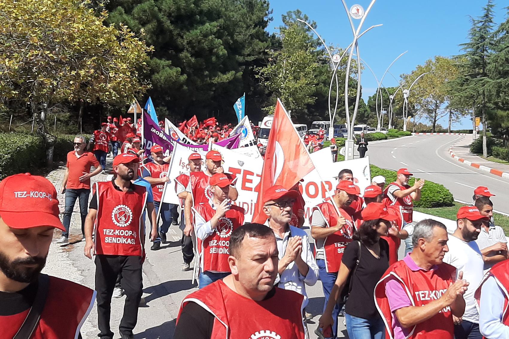 Ondokuz Mayıs Üniversitesi işçileri yürüdü