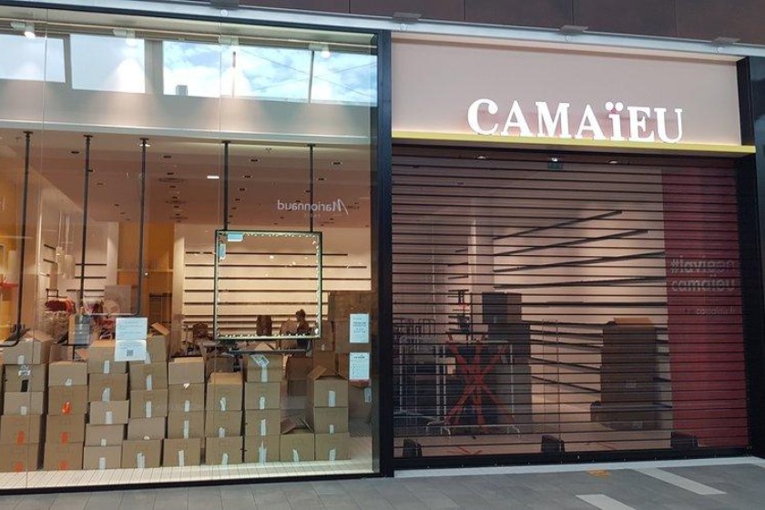 CAMAÏEU firmasına ait bir mağaza