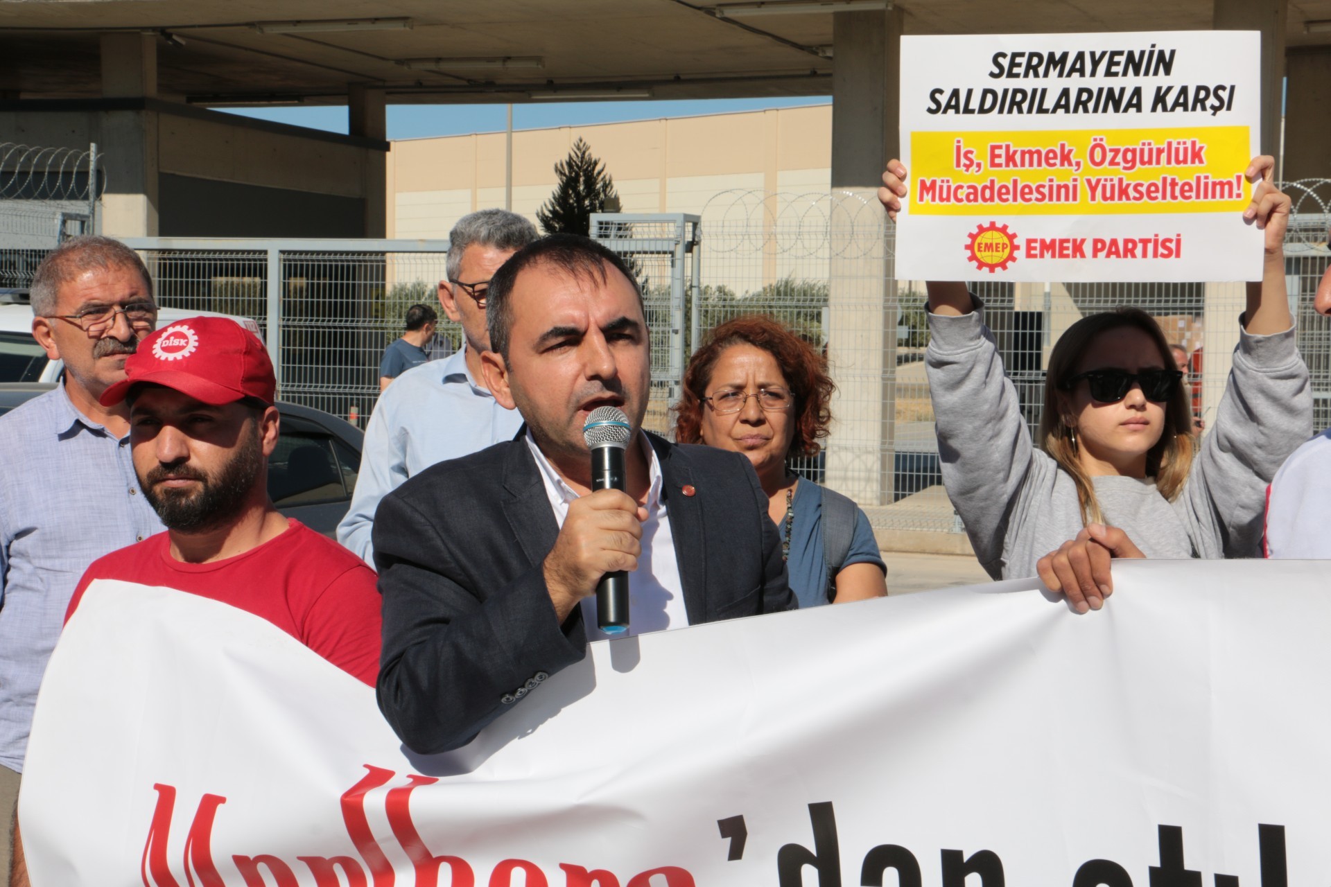 Ercüment akdeniz marlboro işçilerine seslendi