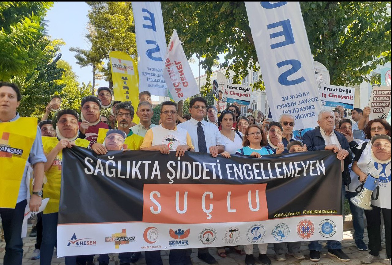 Sağlıkta şiddet protestosu