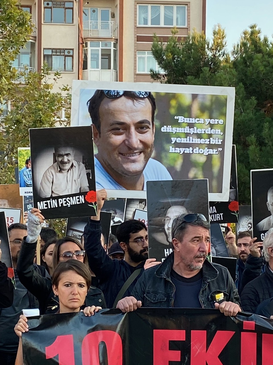 10 Ekim Ankara Katliamı'nın 7'nci yıl dönümünde Eskisehir'de gerçekleştirilen anmadan bir fotoğraf.