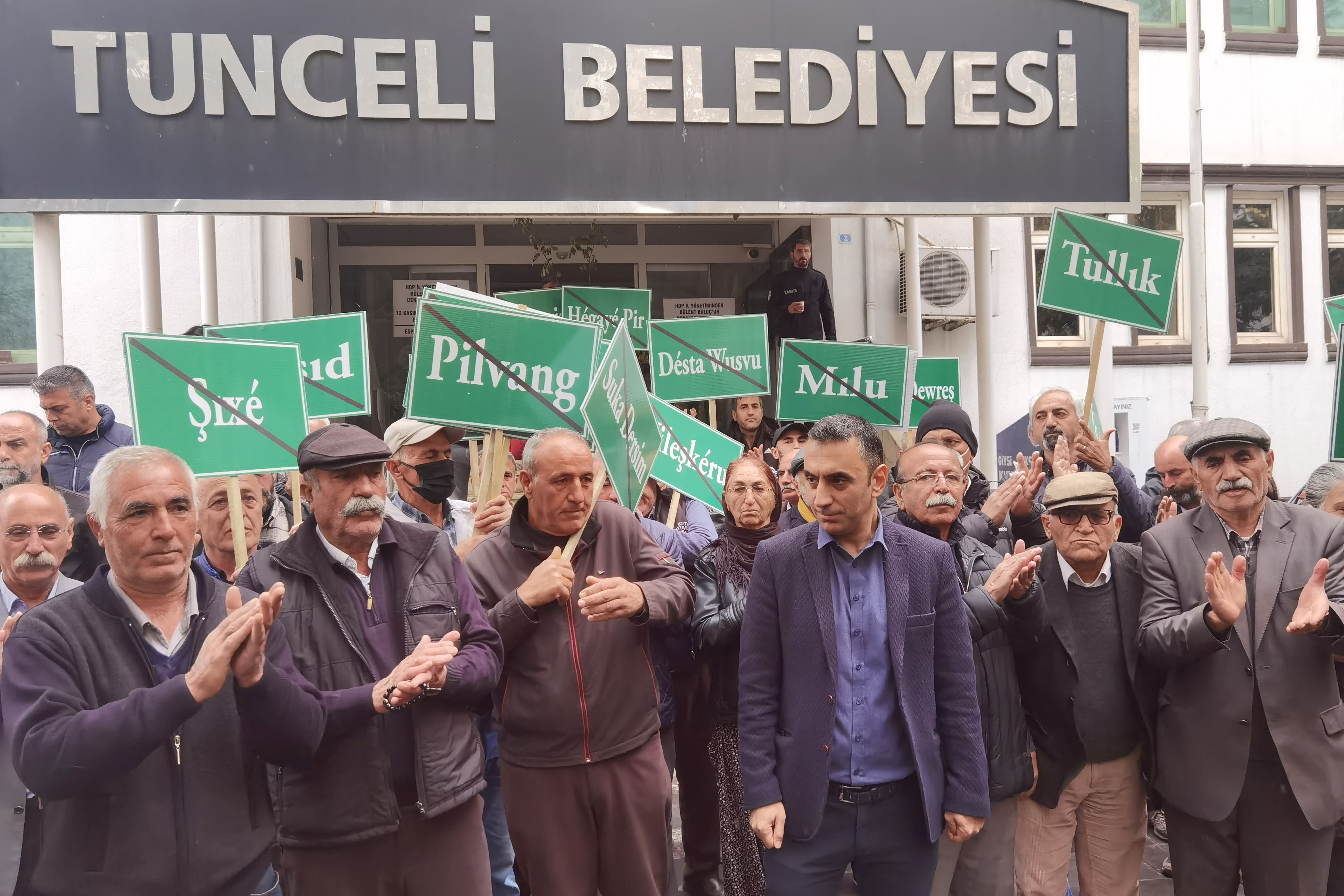 Katı atık bertaraf tesisi istemeyen Sütlüceliler: Dersim Belediye Meclisi, projeden çekilmeli dedi