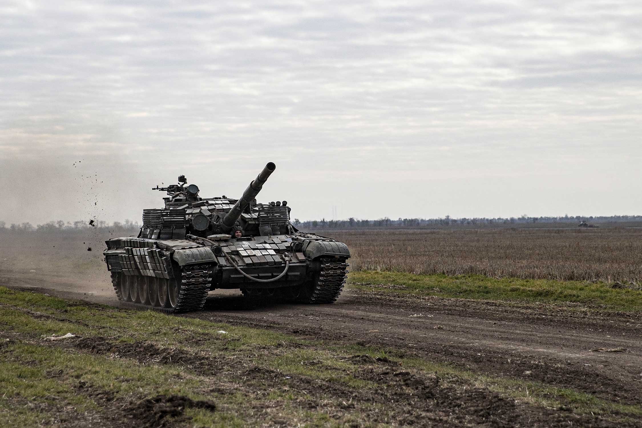 Herson cephesindeki bir Ukrayna tankı